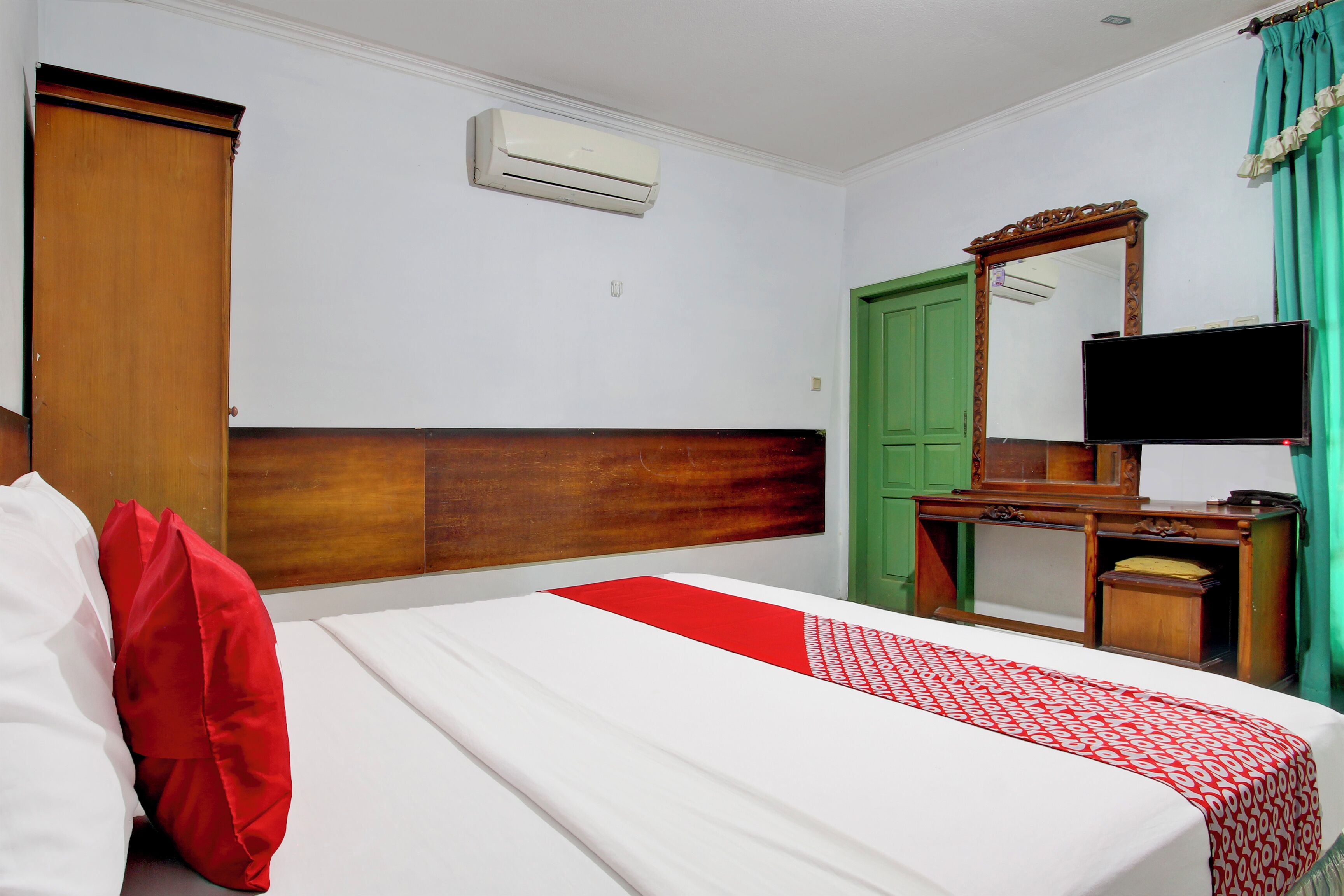 OYO 94082 Hotel Gurita