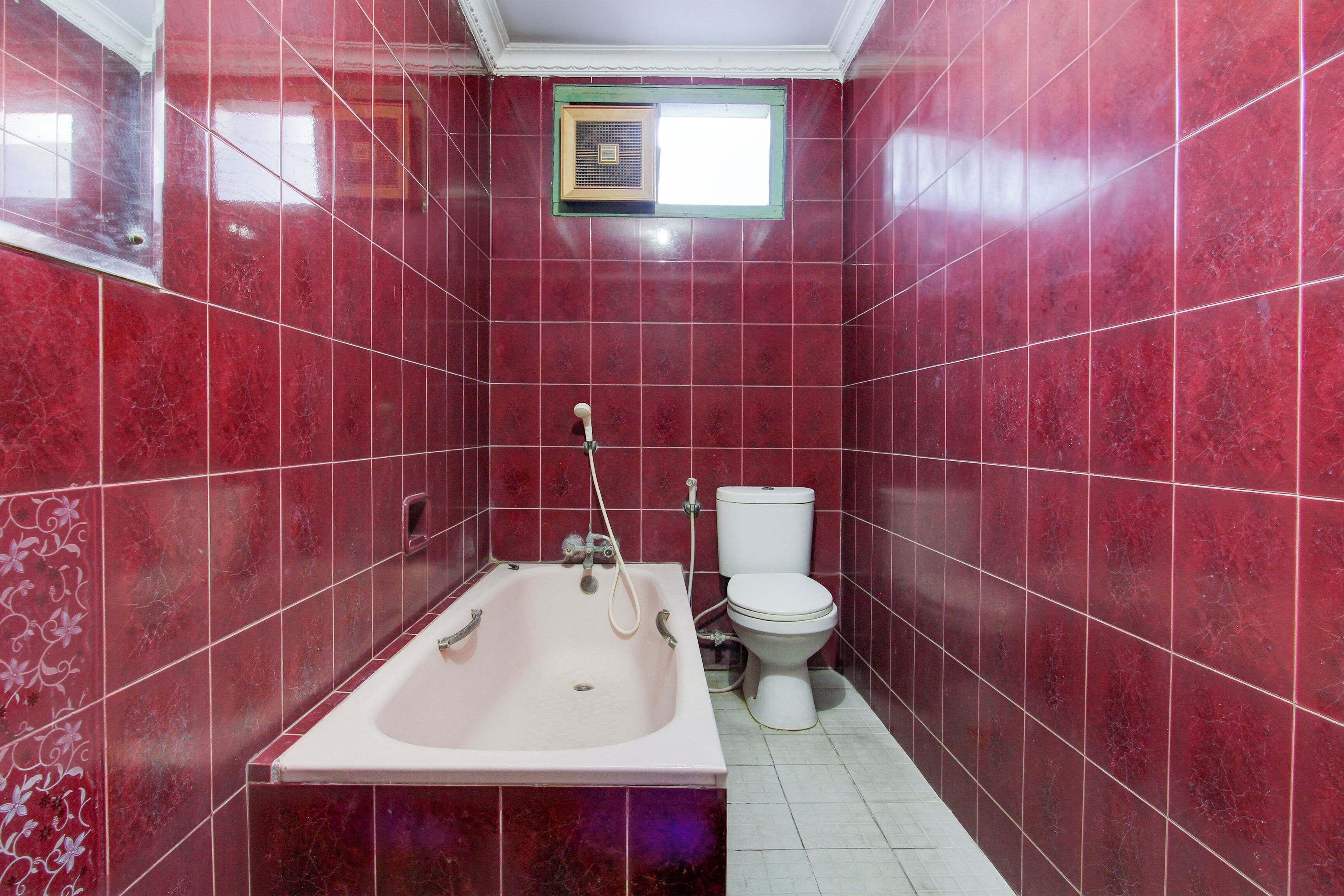 OYO 94082 Hotel Gurita