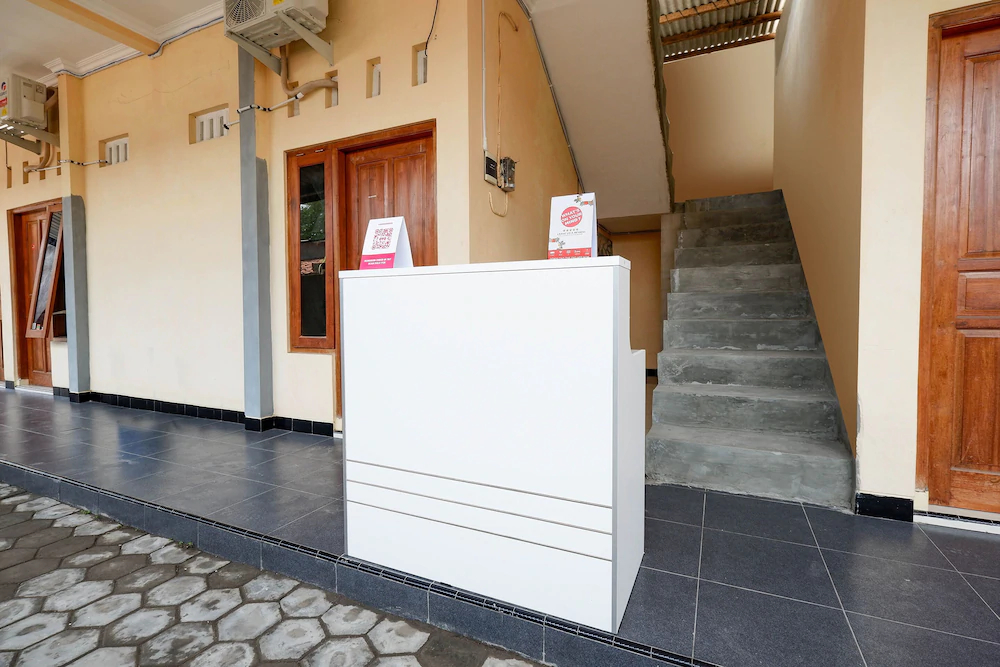 Santana Guest House by OYO Rooms