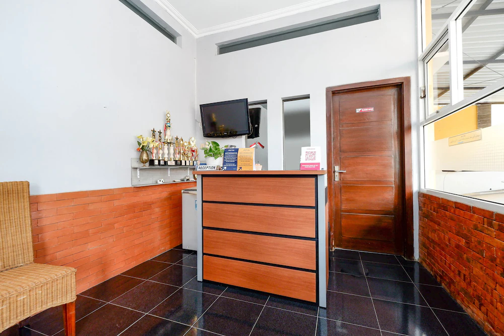 Solo Point Syariah by OYO Rooms