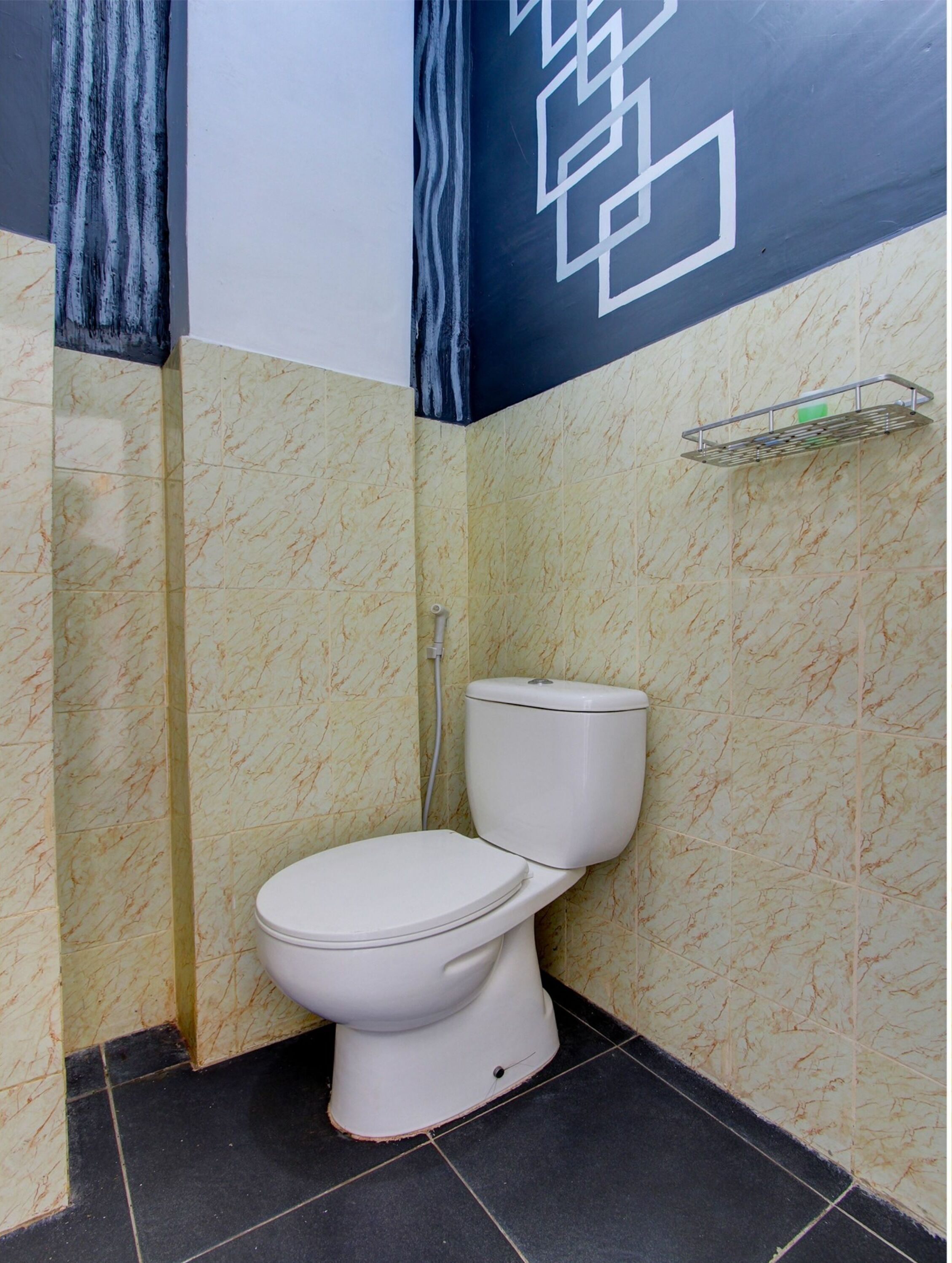 Soren Hotel And Coffee By Oyo