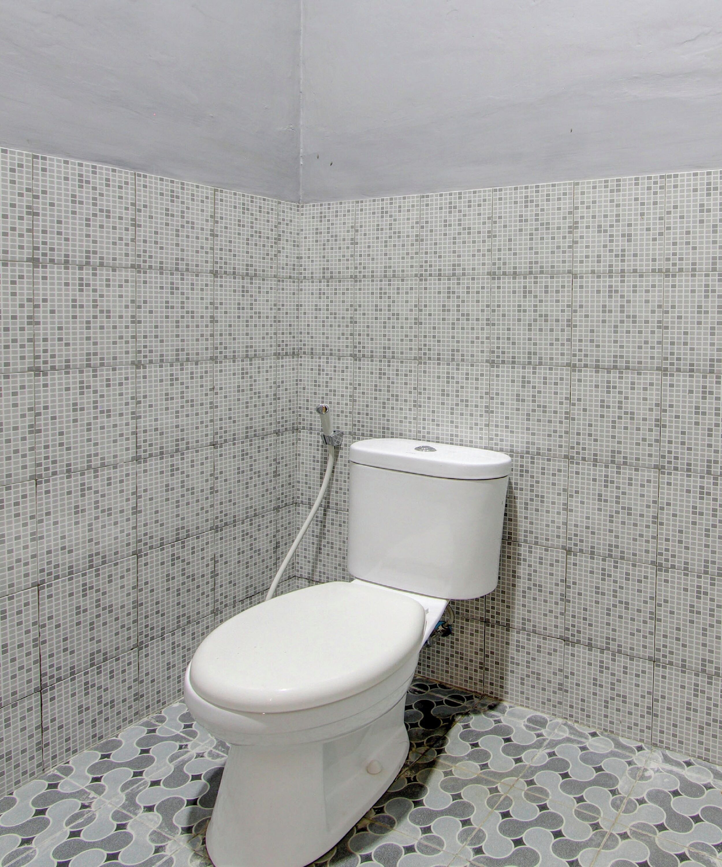 Spot On 93245 Guet House Mulia Dua Syariah