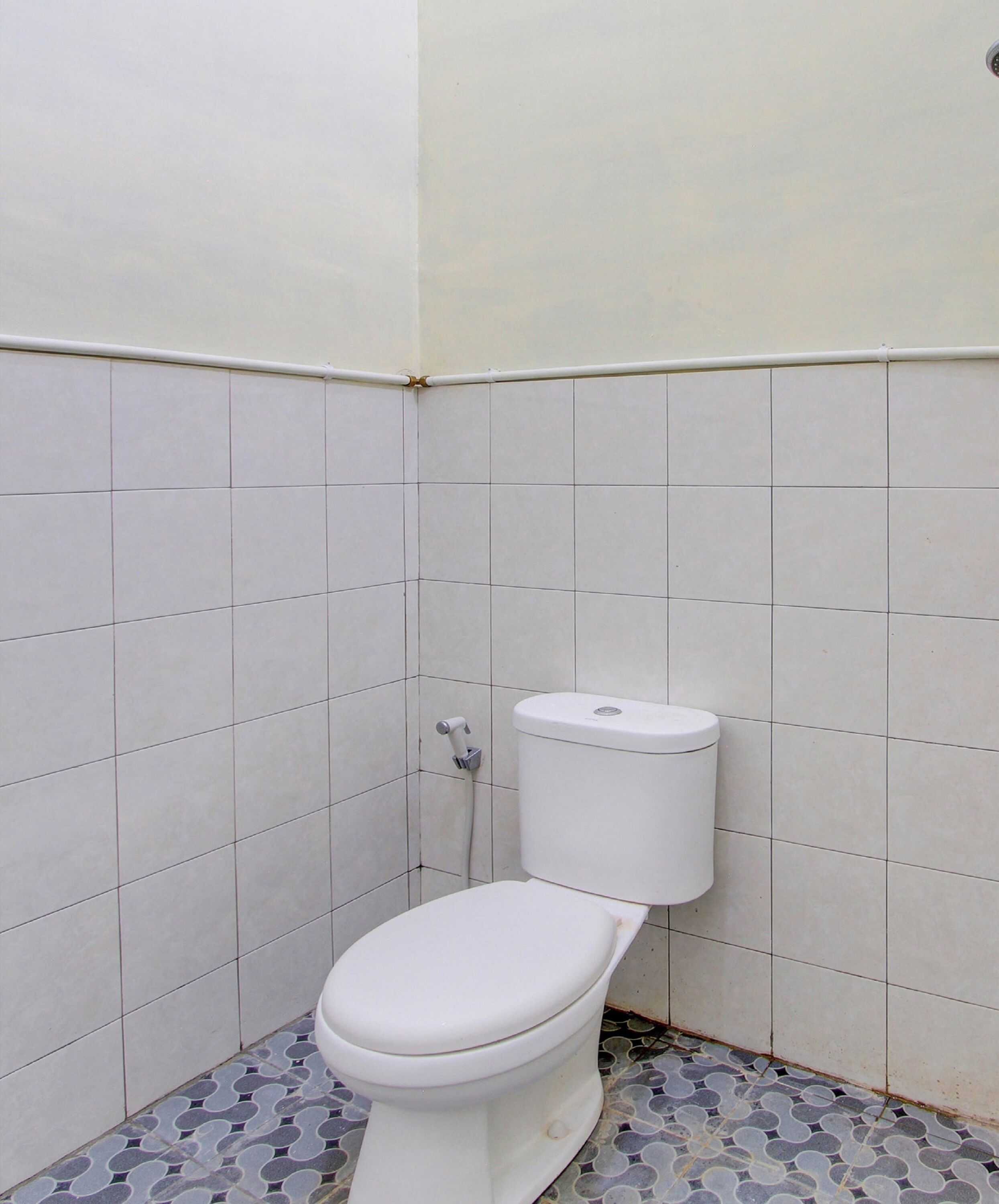 Spot On 93245 Guet House Mulia Dua Syariah