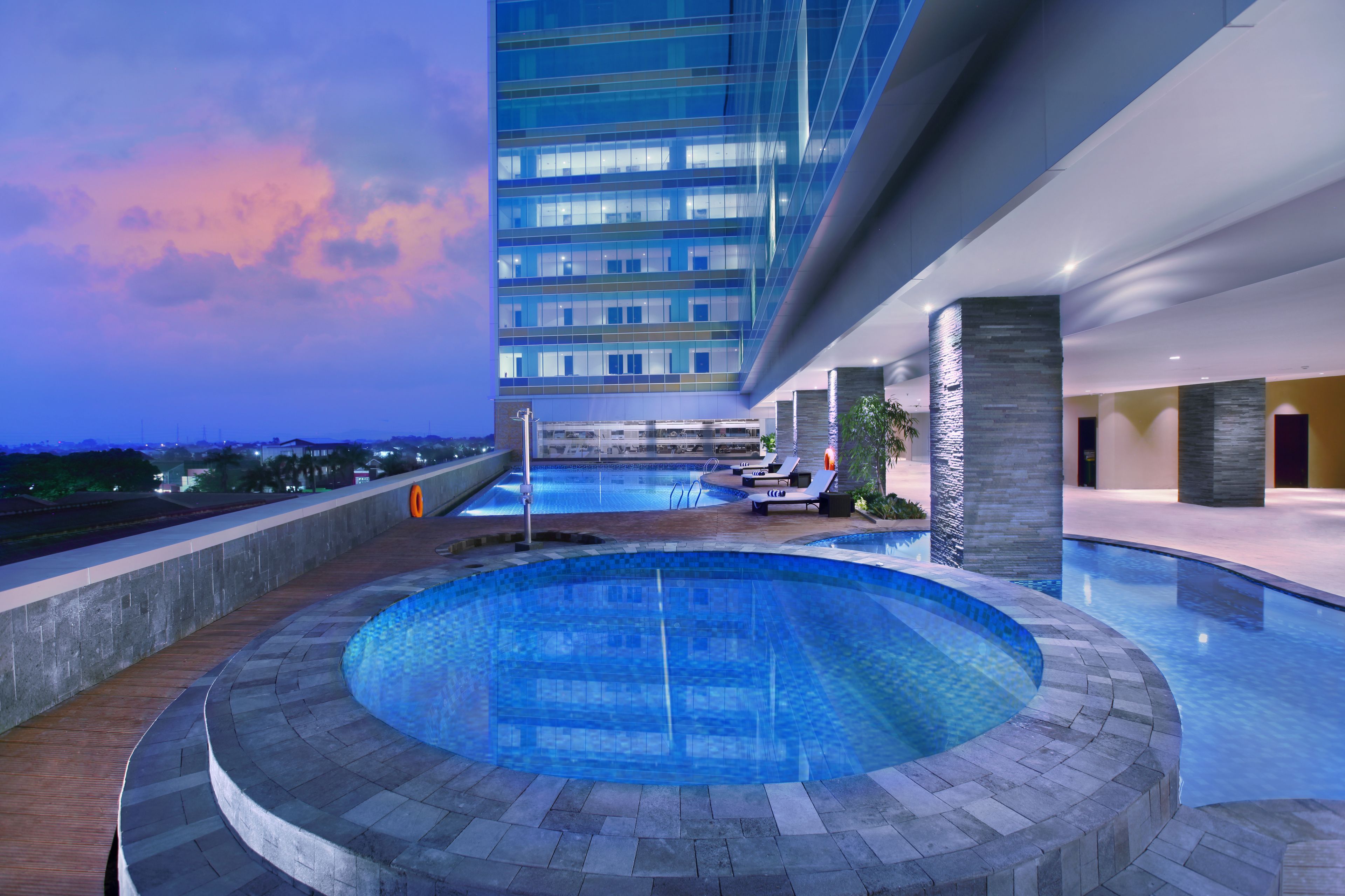 The Alana Hotel & Convention Center Solo by Aston