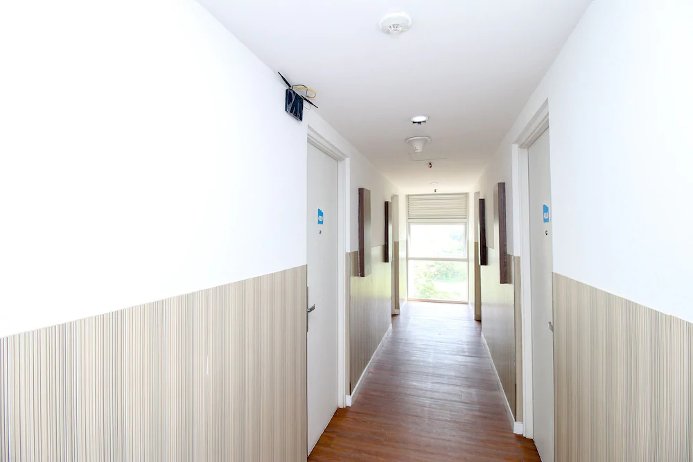 Airy Bandara Soetta Surya Darma A1 Tangerang