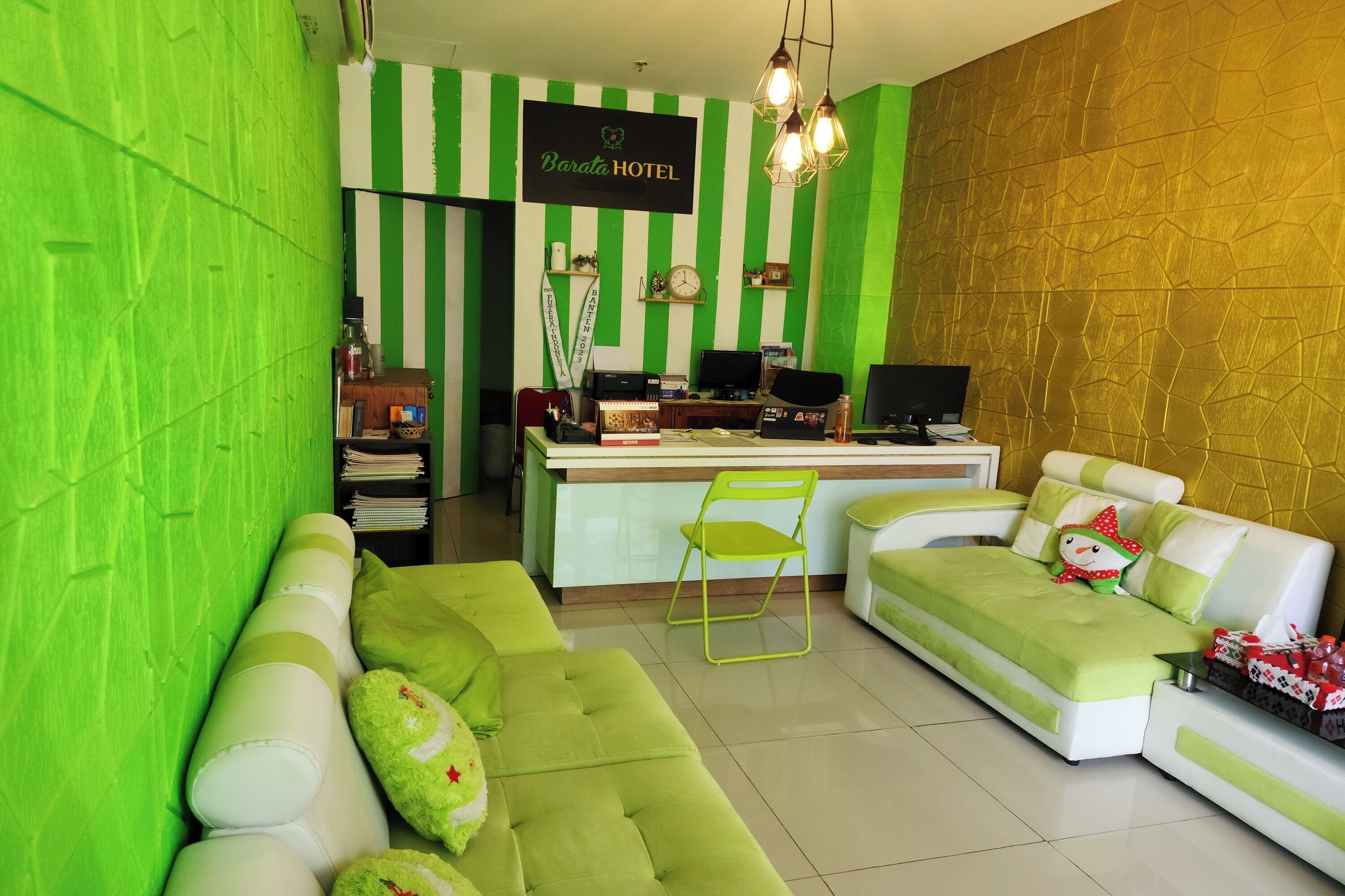 Barata Hotel Near Bandara Soekarno Hatta