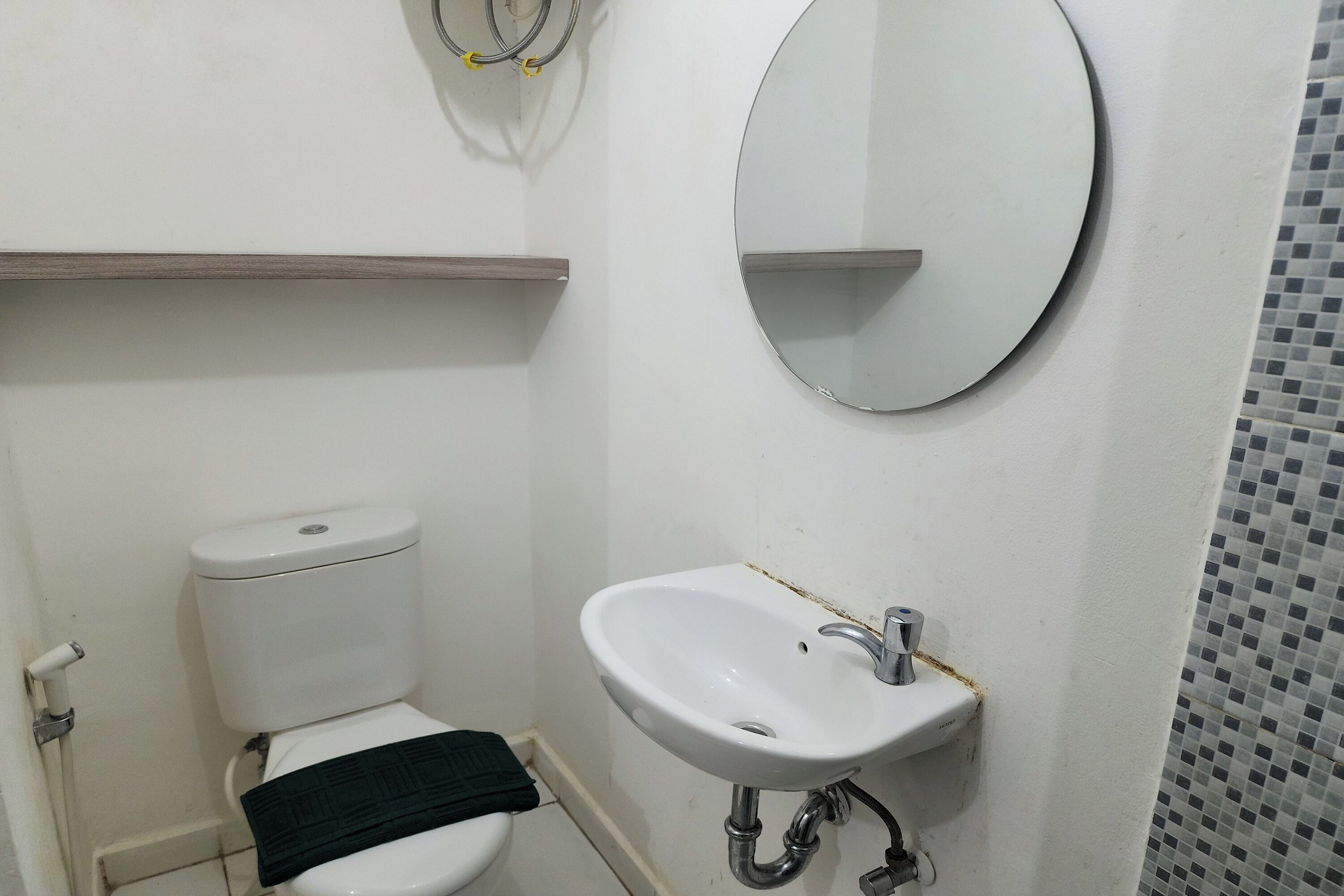 Barata Hotel Near Bandara Soekarno Hatta