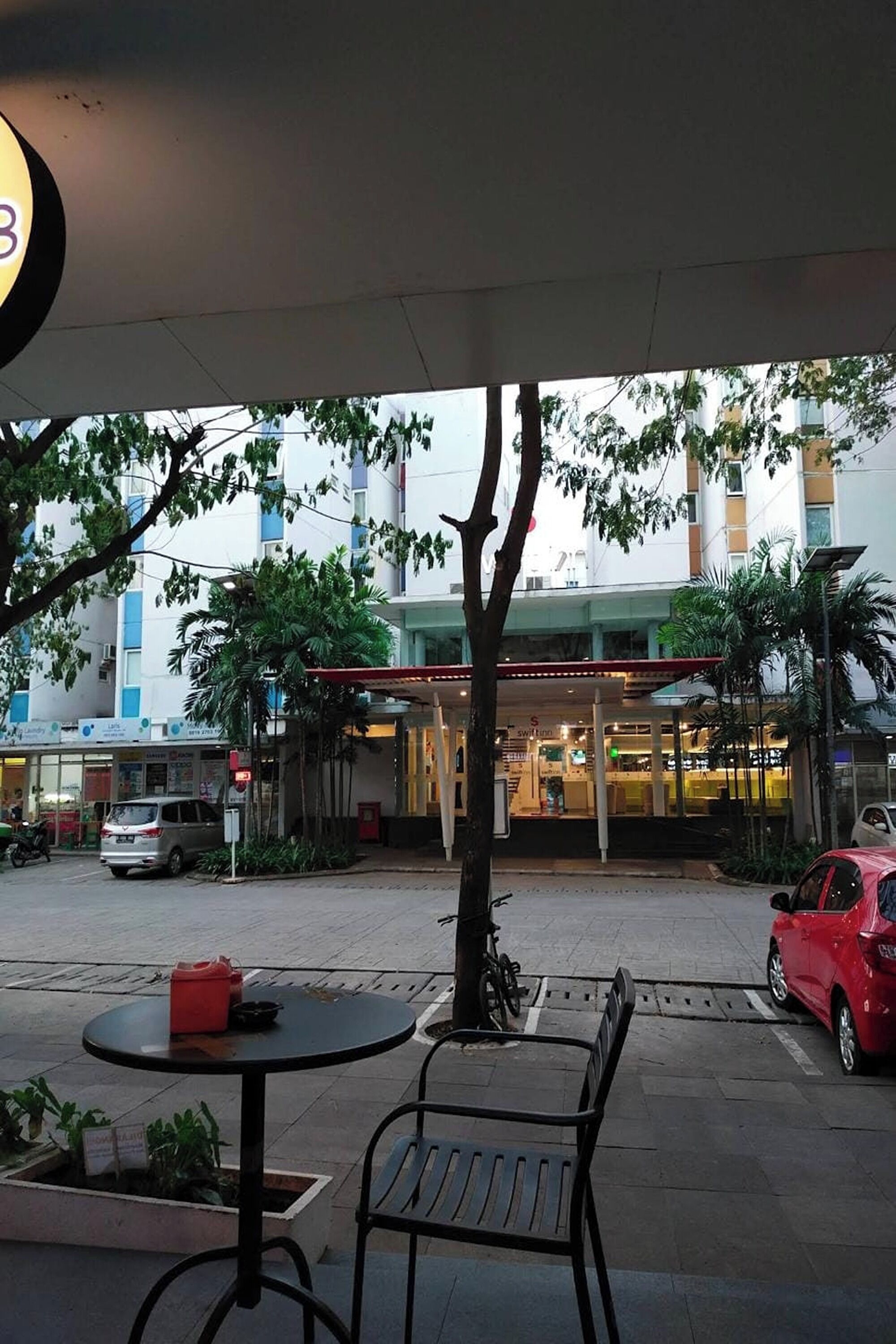 Barata Hotel Near Bandara Soekarno Hatta