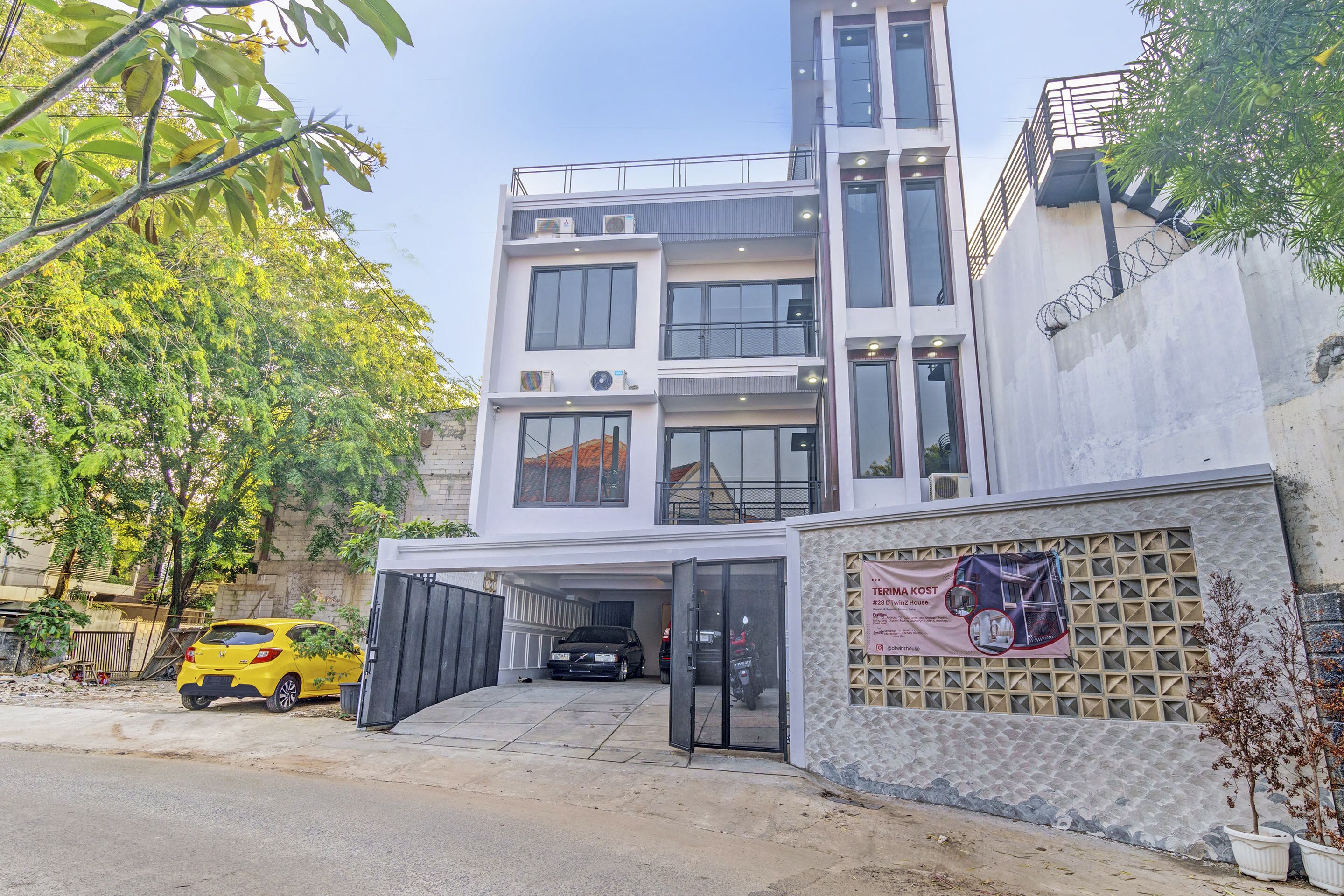 Capital O 93068 D Twinz House Syariah