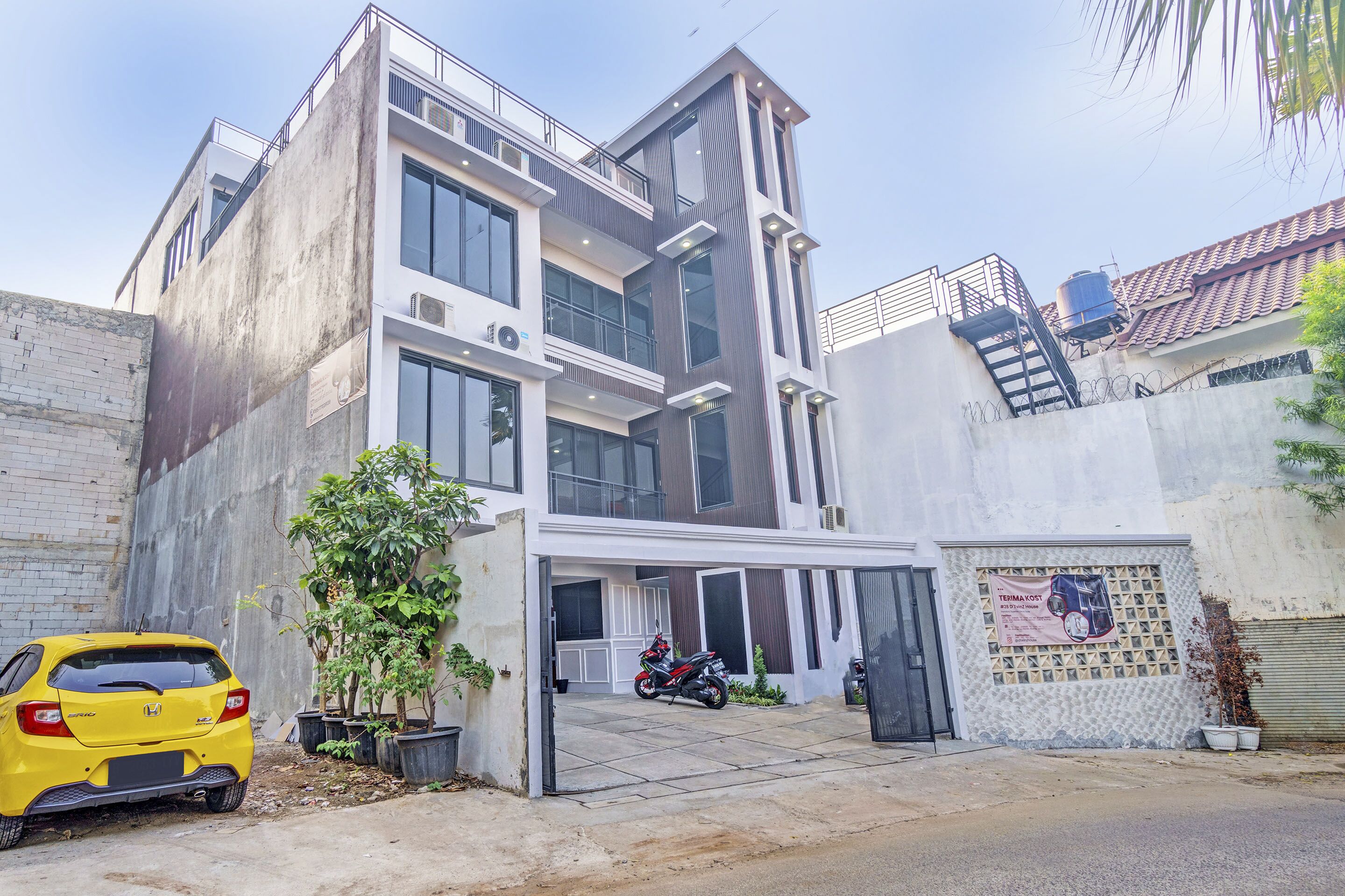 Capital O 93068 D Twinz House Syariah