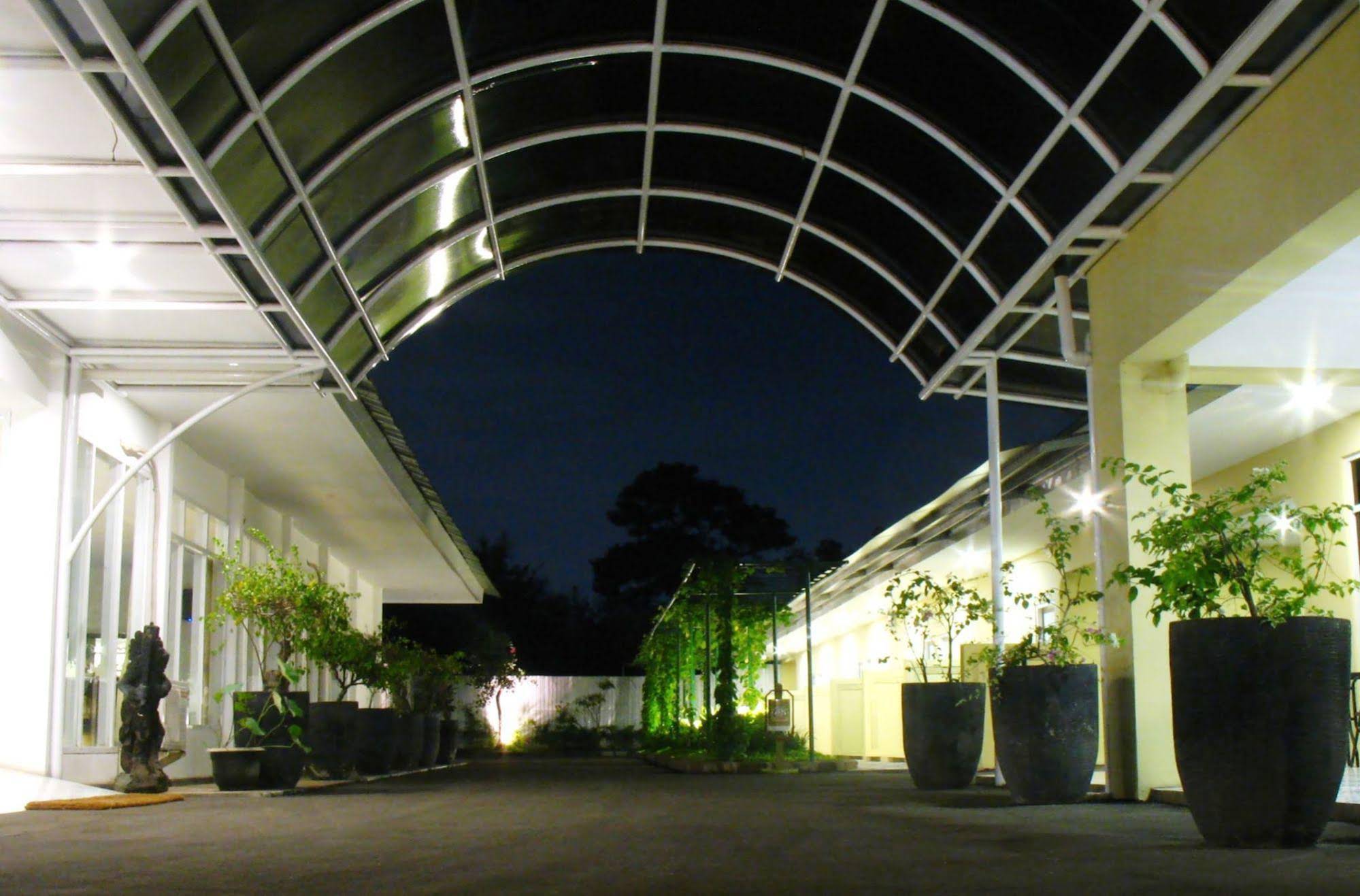 Cengkareng Transit Hotel