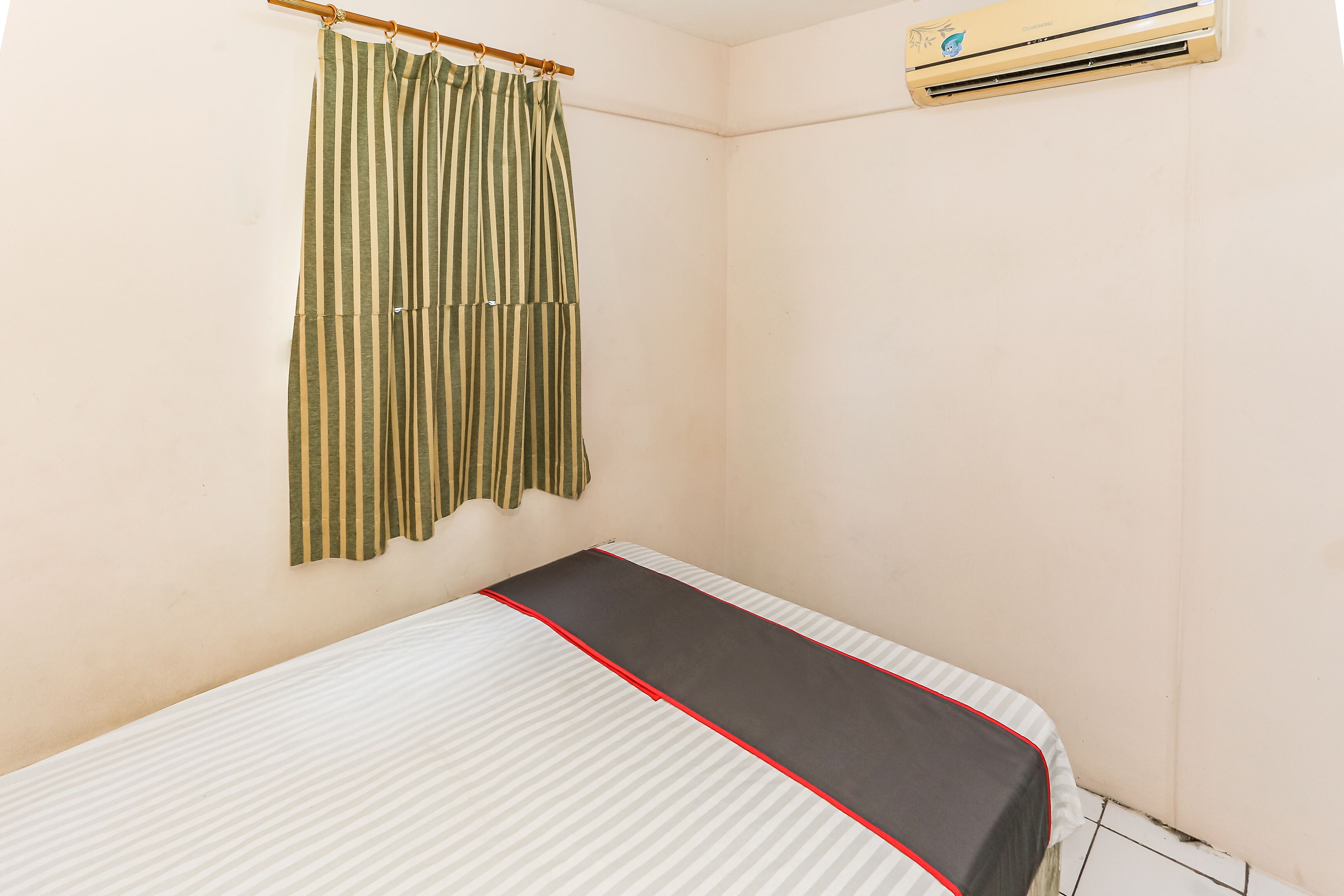 Collection O 93646 Grand Property By Maria