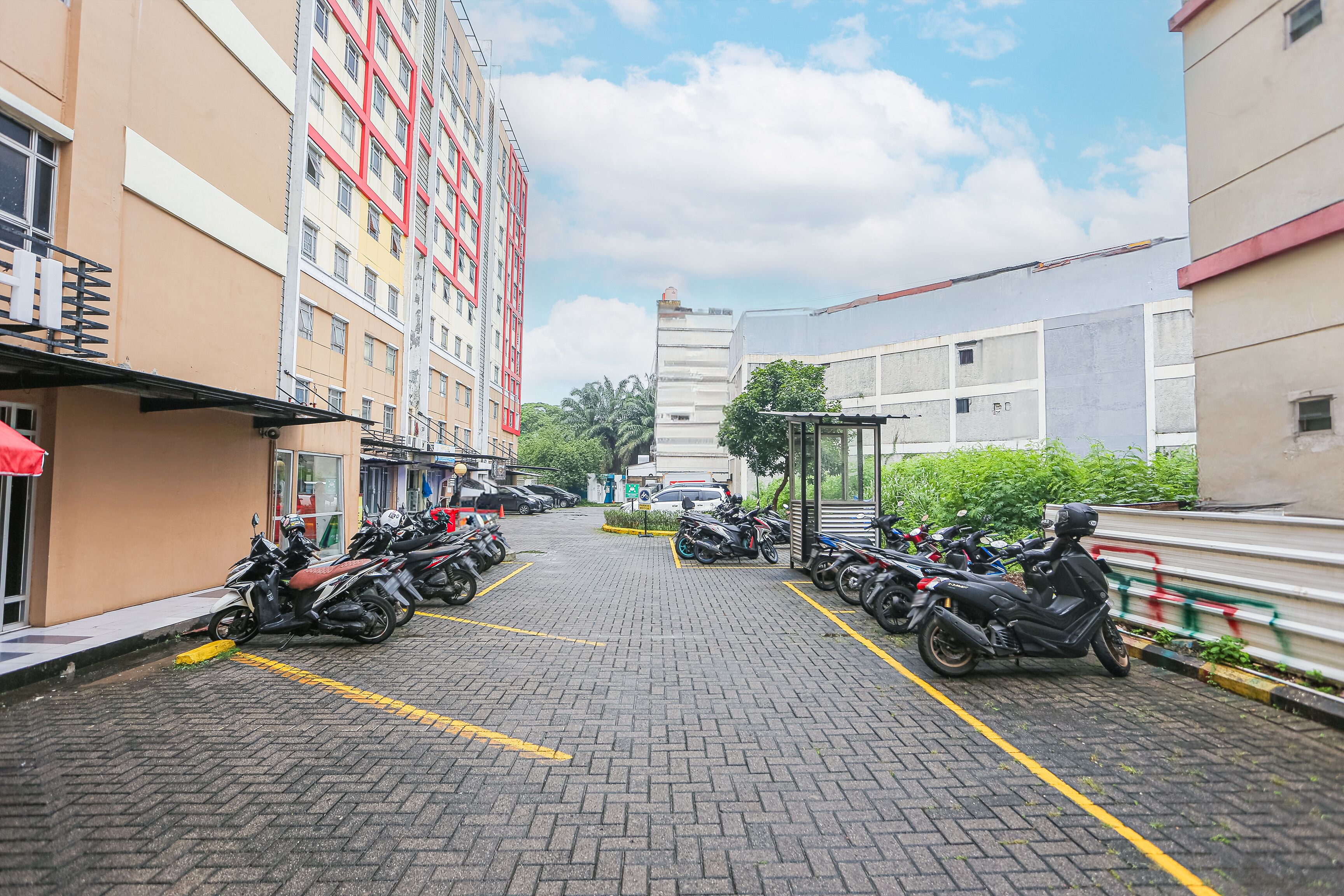 Collection O 93646 Grand Property By Maria