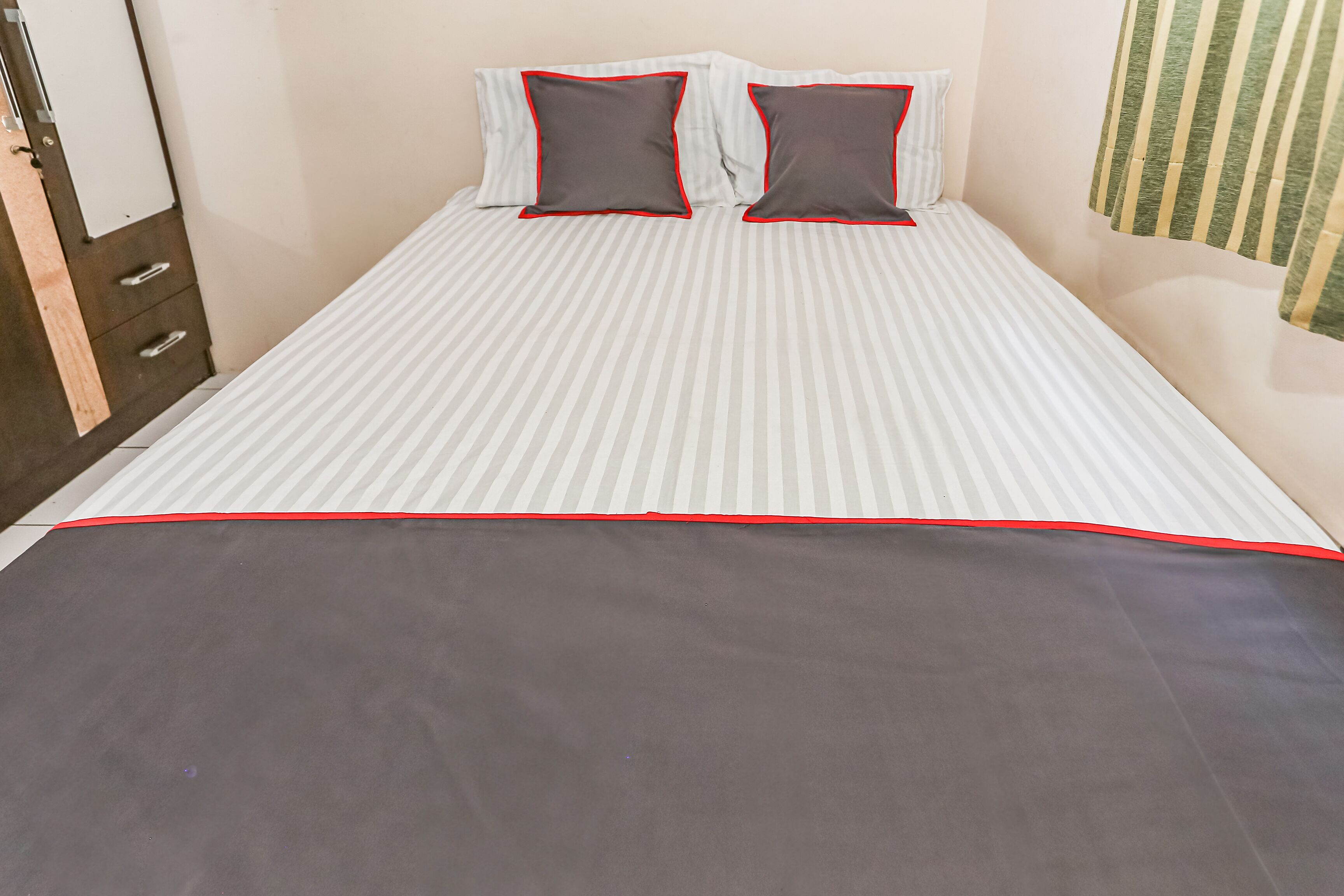 Collection O 93646 Grand Property By Maria