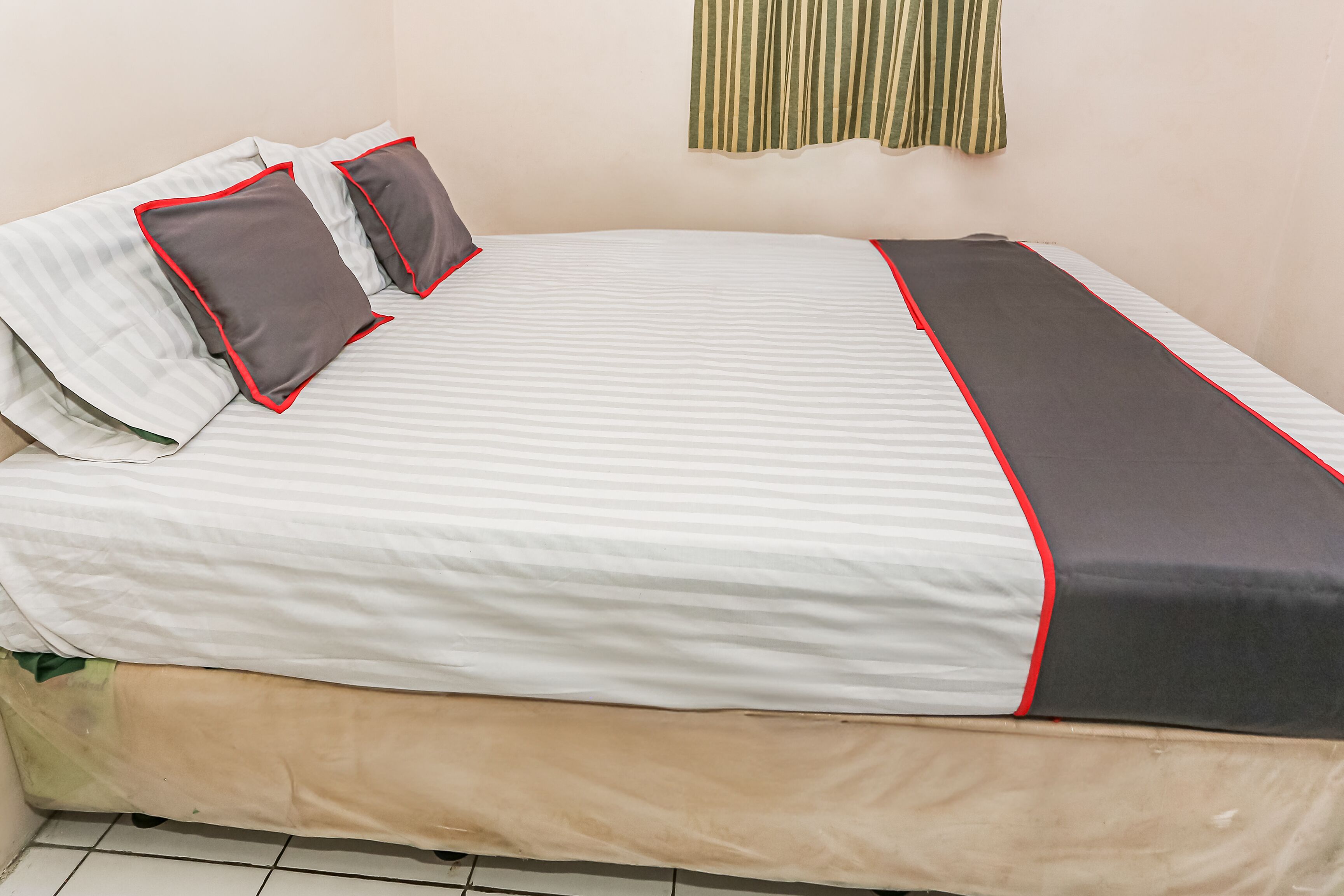 Collection O 93646 Grand Property By Maria