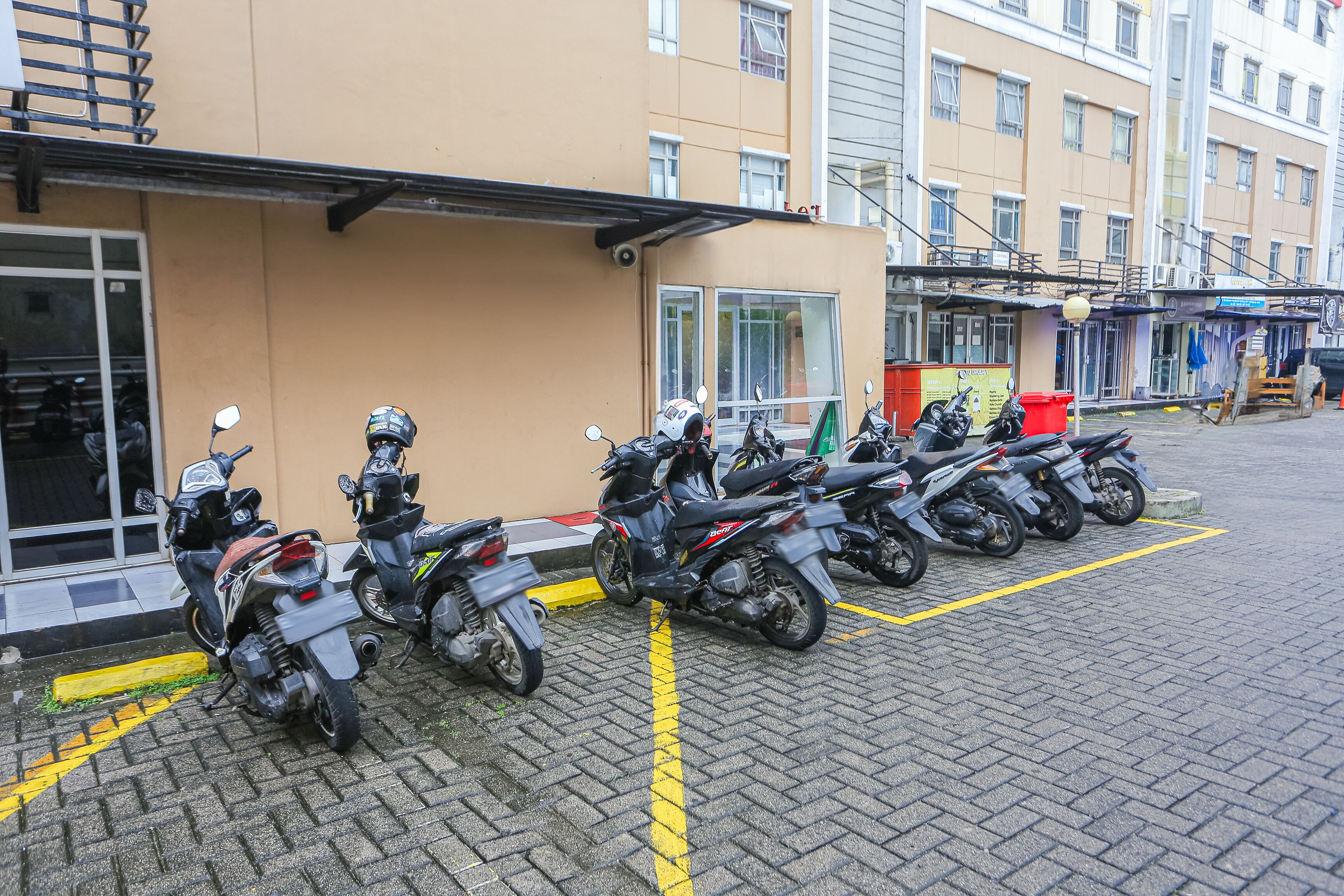 Collection O 93646 Grand Property By Maria