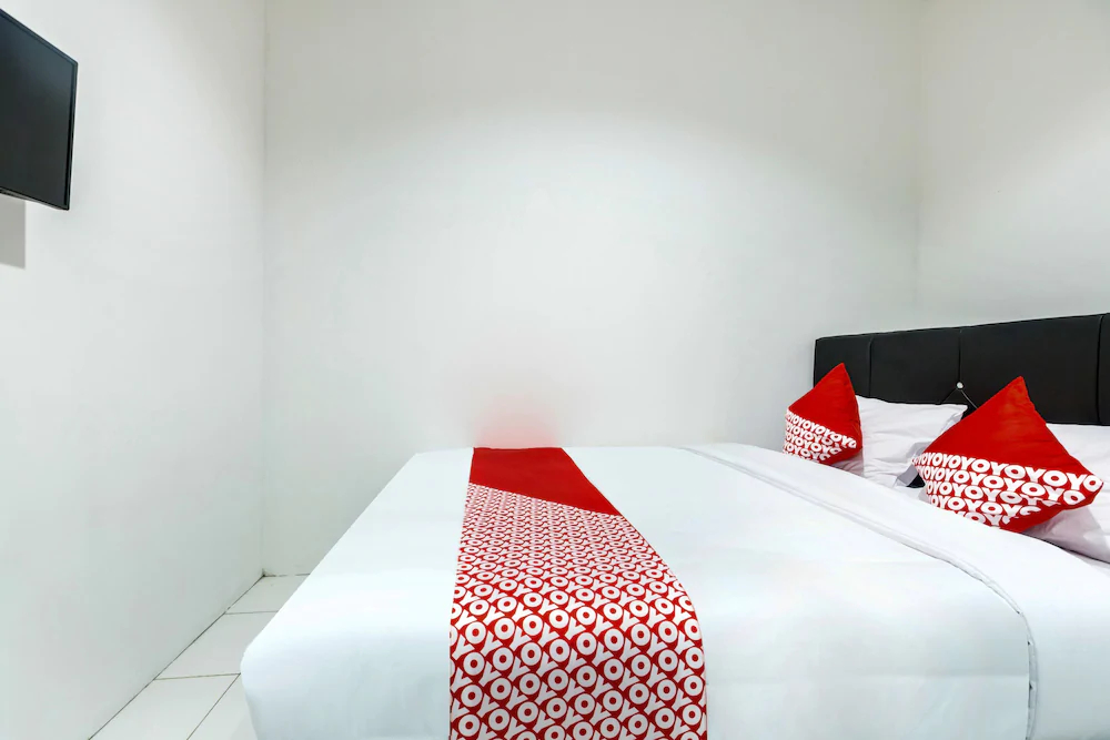 Grand Wijaya Bintaro by OYO Rooms