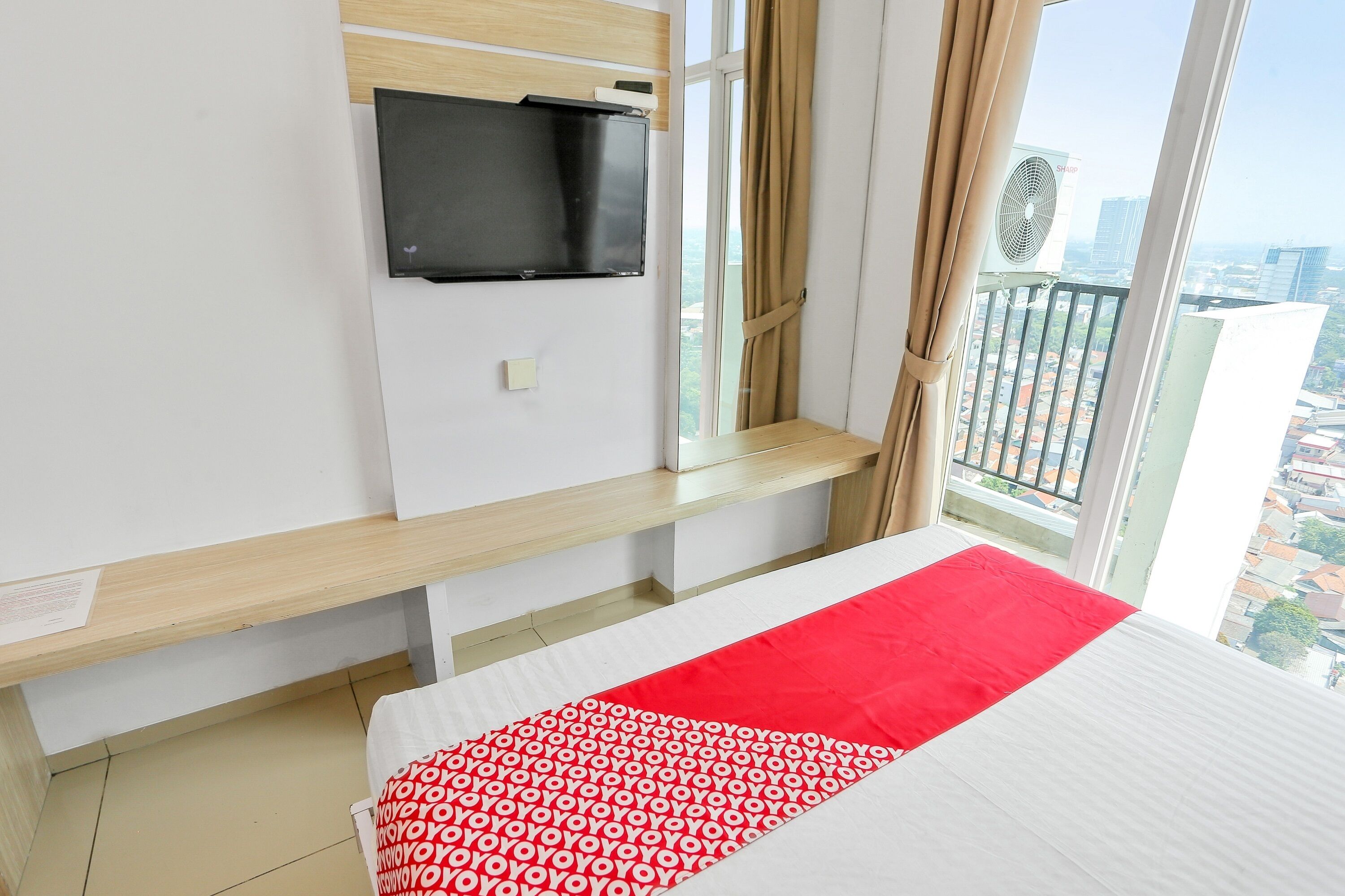 OYO 93432 Tree Room Hotel