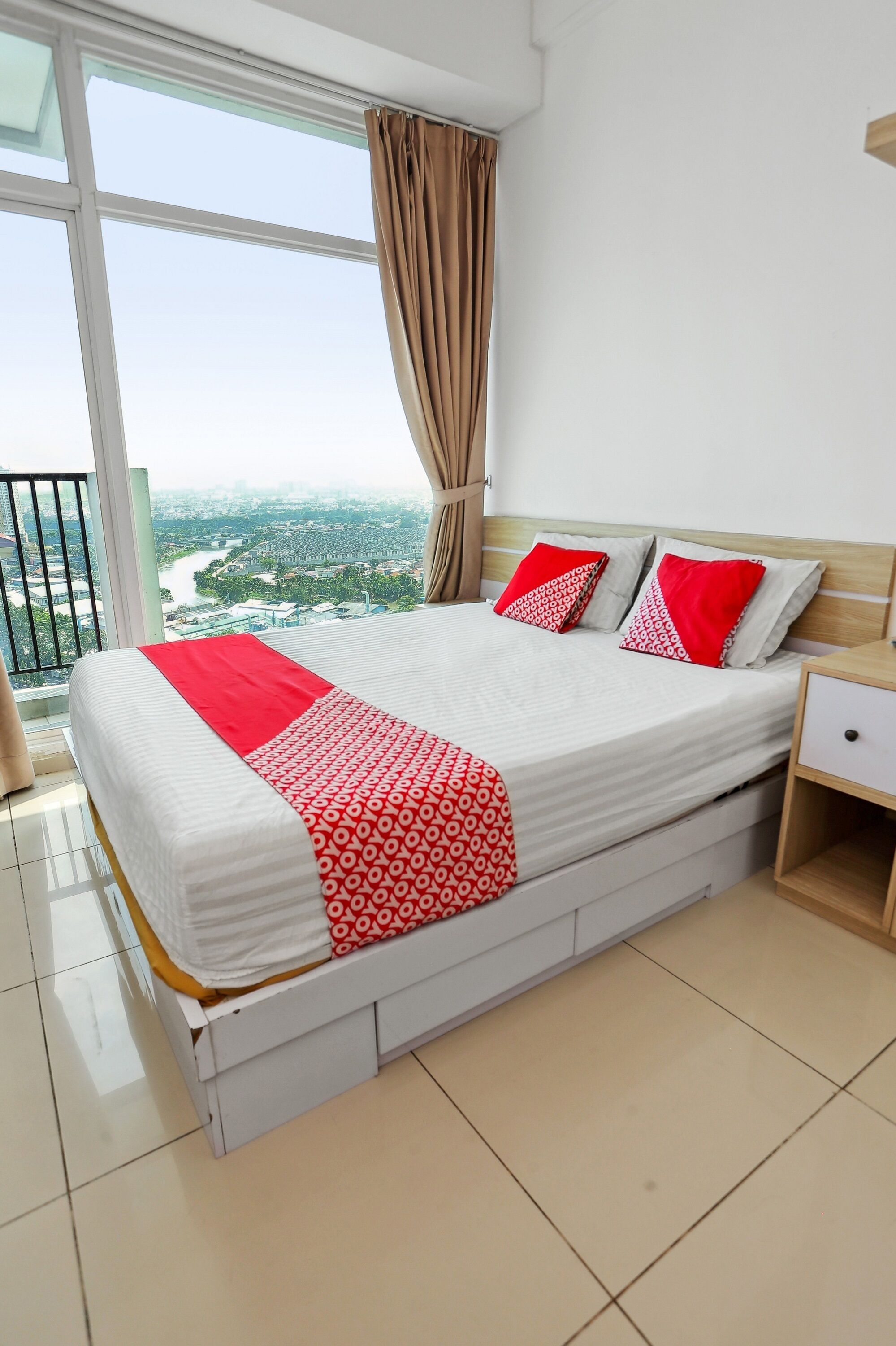OYO 93432 Tree Room Hotel