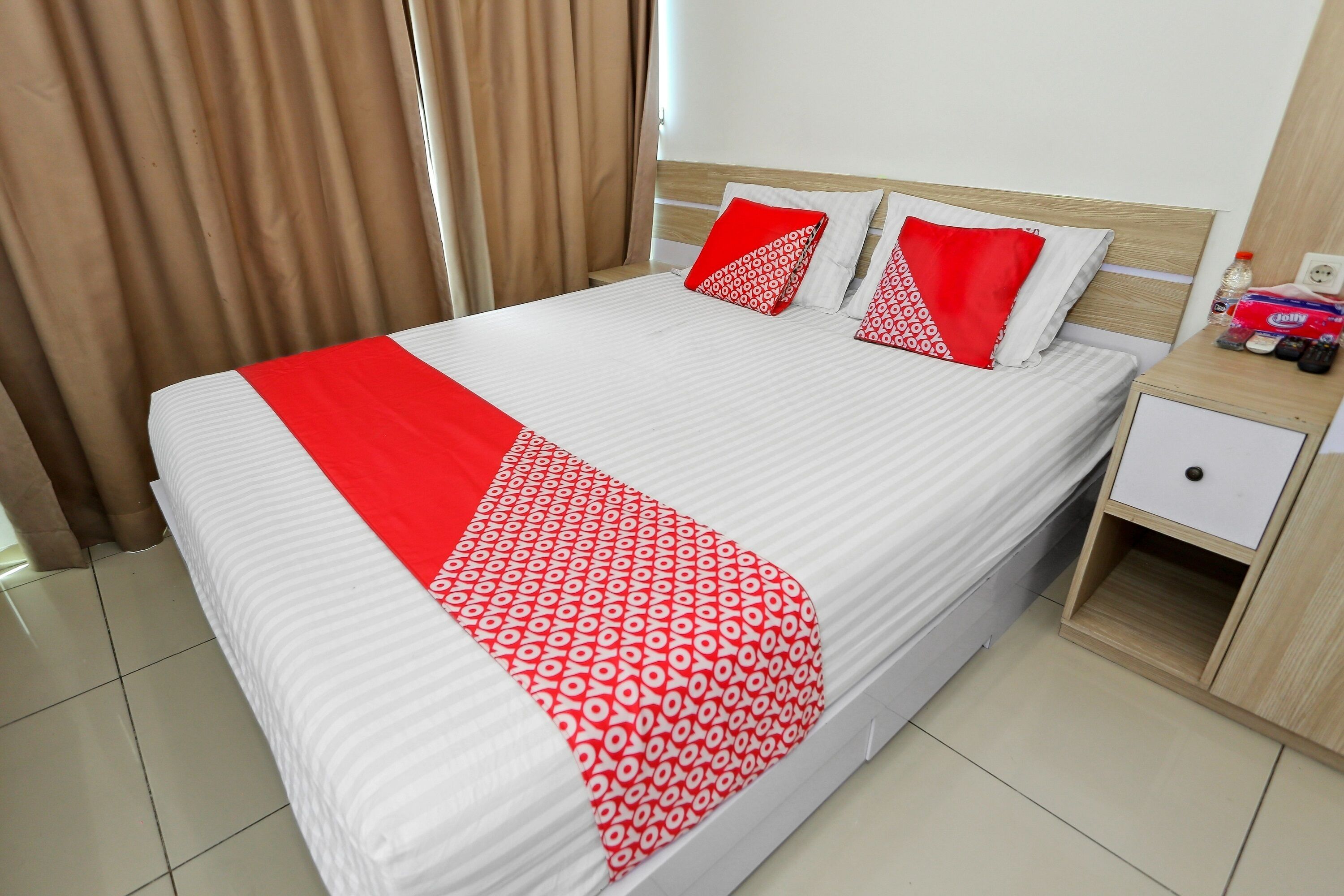 OYO 93432 Tree Room Hotel