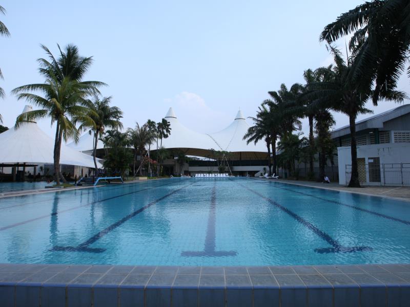 Padang Golf Modern