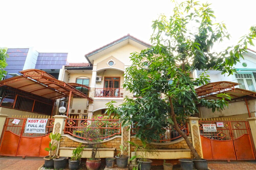 Rumah 451