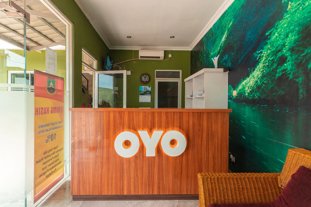 Trans Hotel by OYO Rooms
