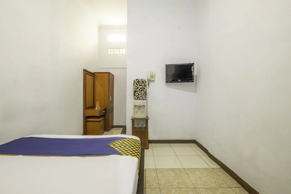 Hotel Aden 2 Syariah by OYO Rooms