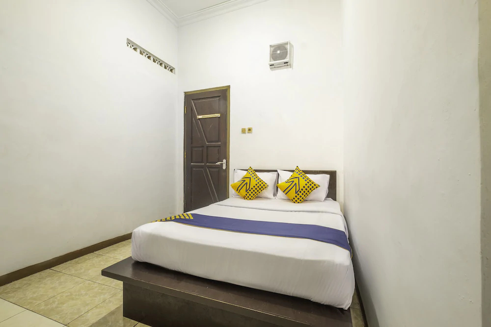 Hotel Aden 2 Syariah by OYO Rooms