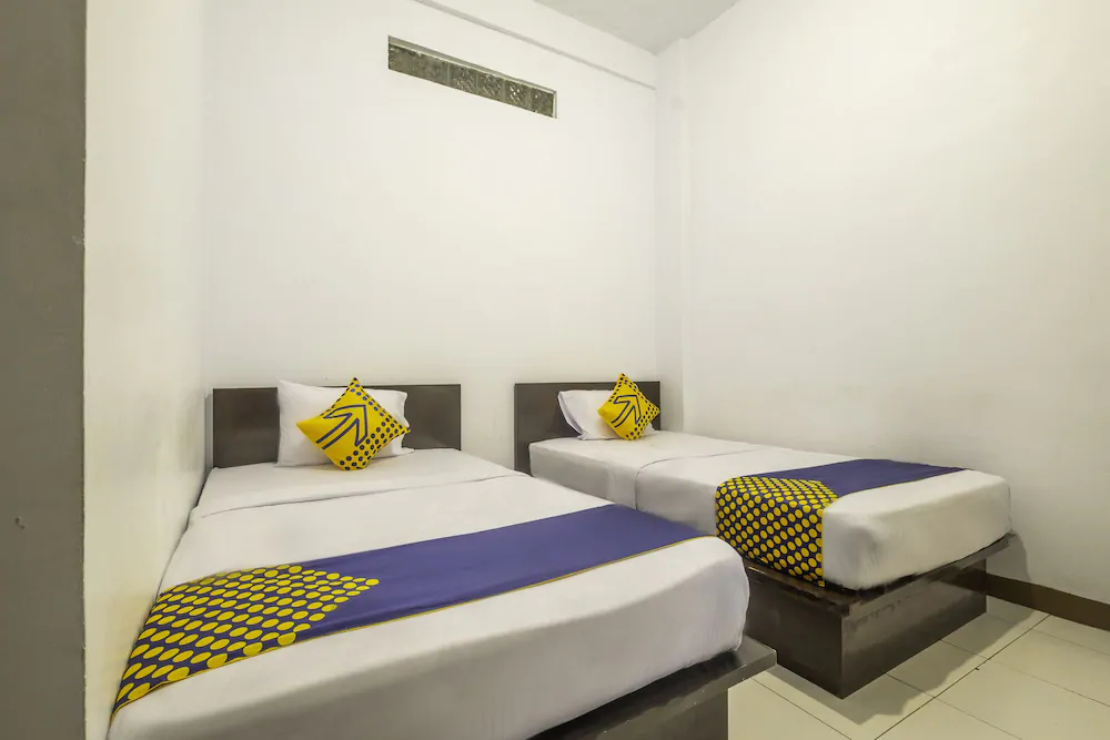 Hotel Aden 2 Syariah by OYO Rooms