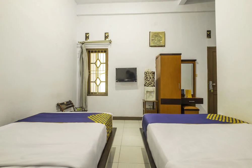 Hotel Aden 2 Syariah by OYO Rooms