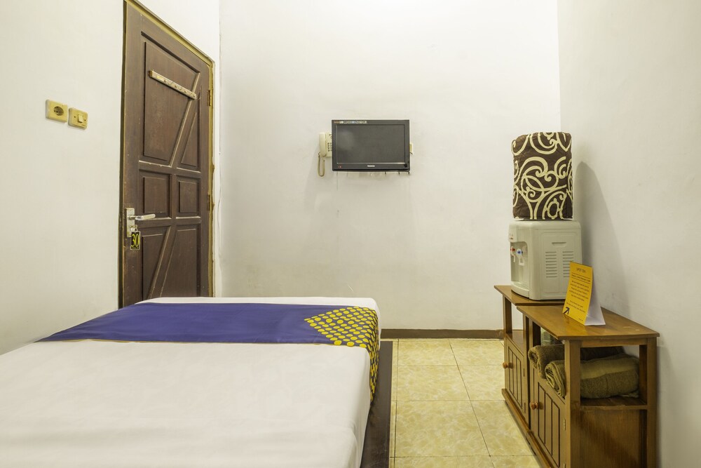Hotel Aden 2 Syariah by OYO Rooms