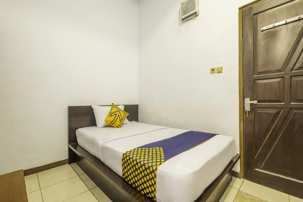 Hotel Aden 2 Syariah by OYO Rooms