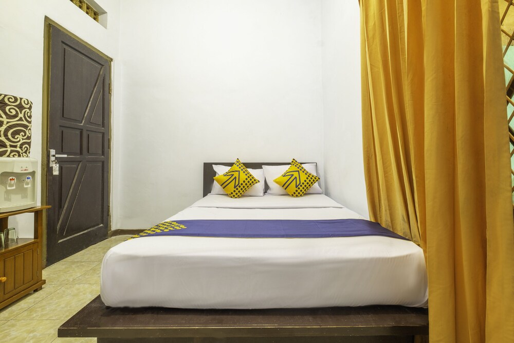 Hotel Aden 2 Syariah by OYO Rooms