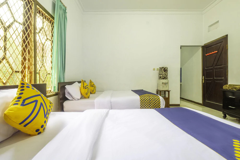 Hotel Aden 2 Syariah by OYO Rooms