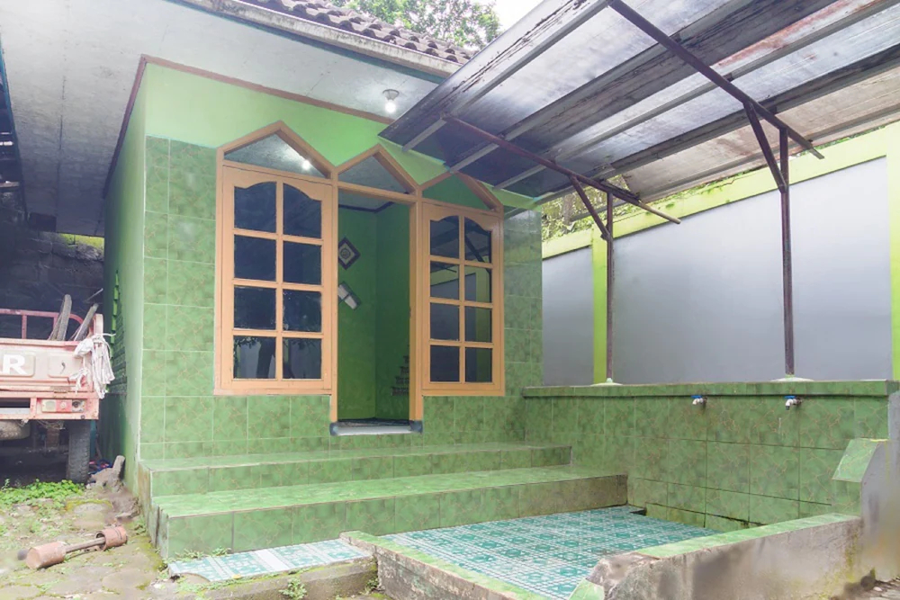 Hotel Maribaya Indah Syariah by OYO Rooms