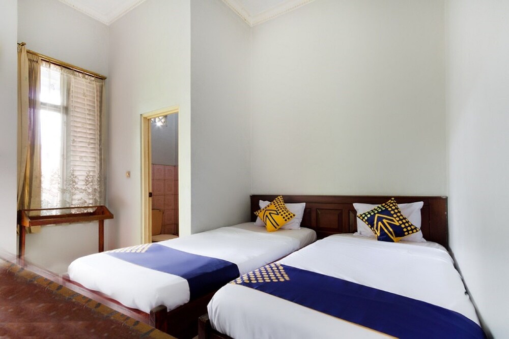 Hotel Maribaya Indah Syariah by OYO Rooms