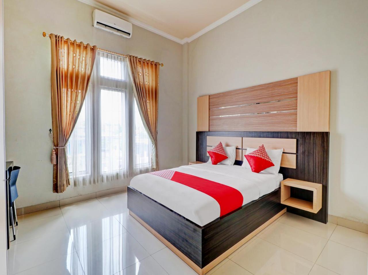 Hotel Srikandi Syariah by OYO Rooms