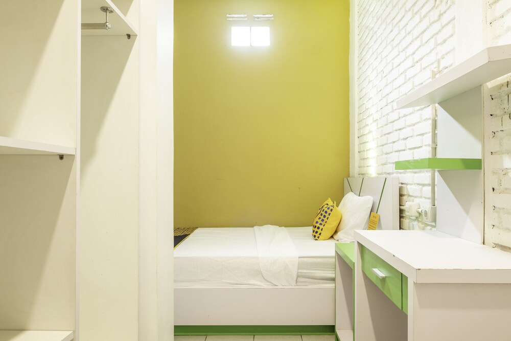 Rumah Kita Residence by OYO Rooms