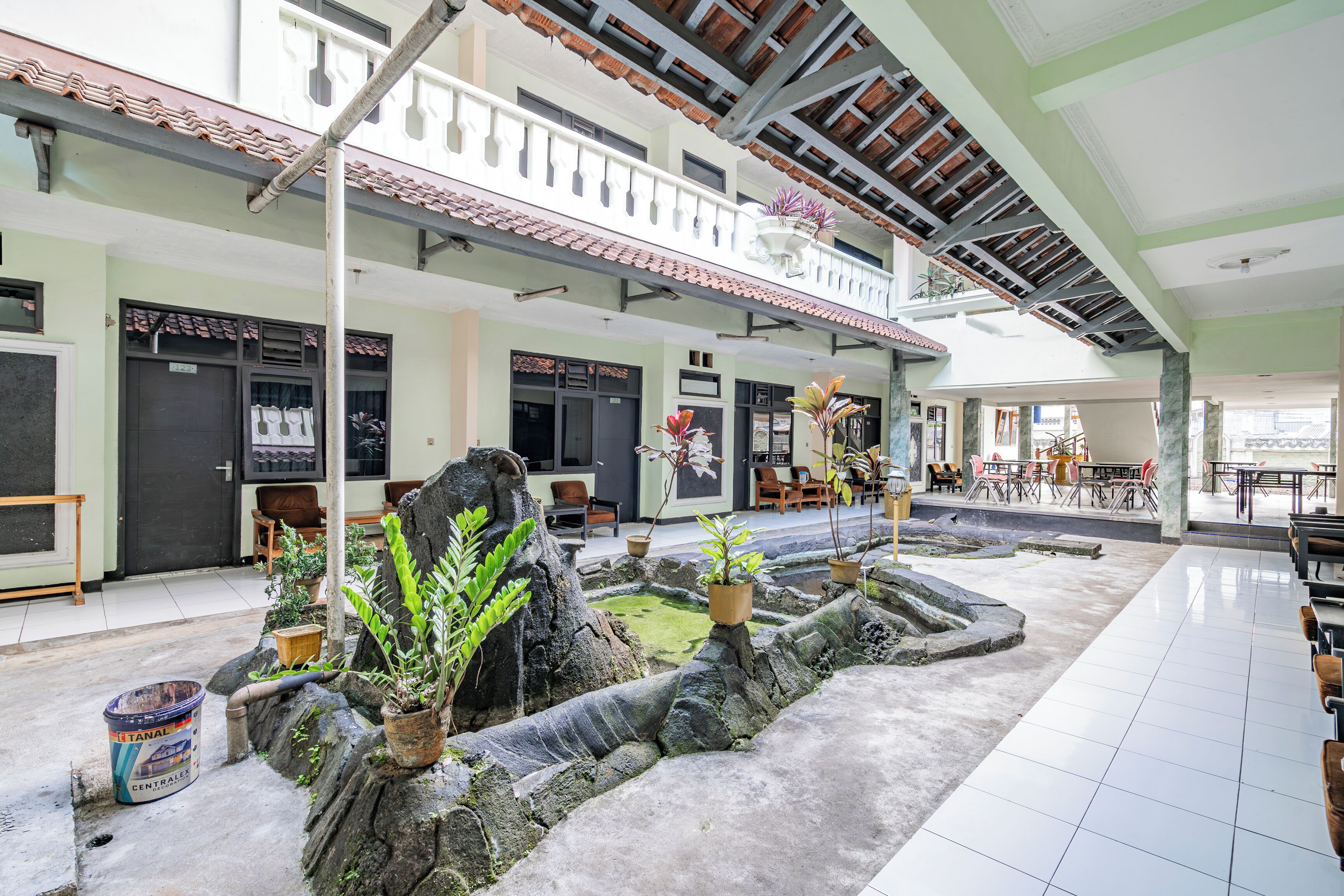 Super OYO Capital O 94108 Hotel Abad