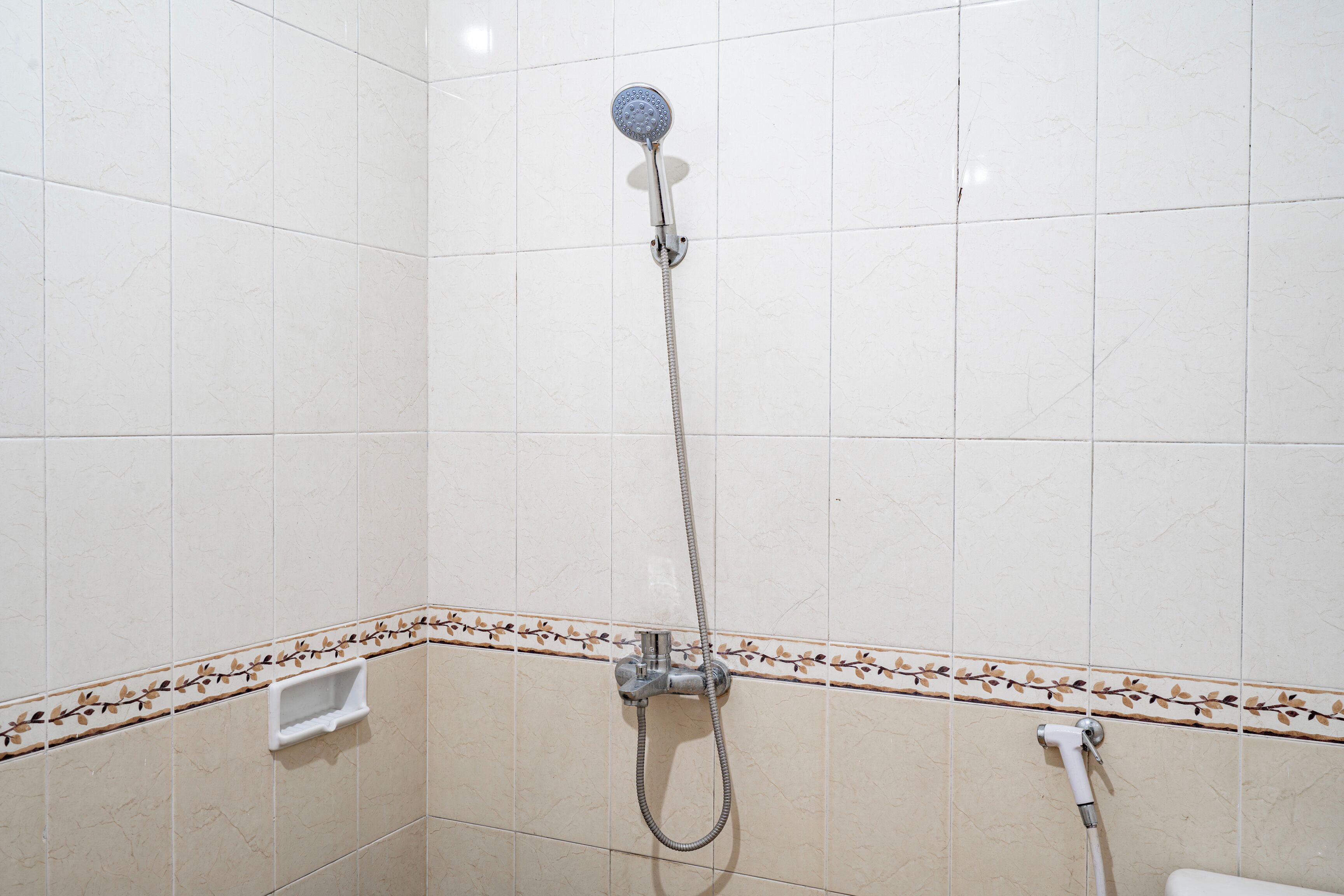 Super OYO Capital O 94108 Hotel Abad