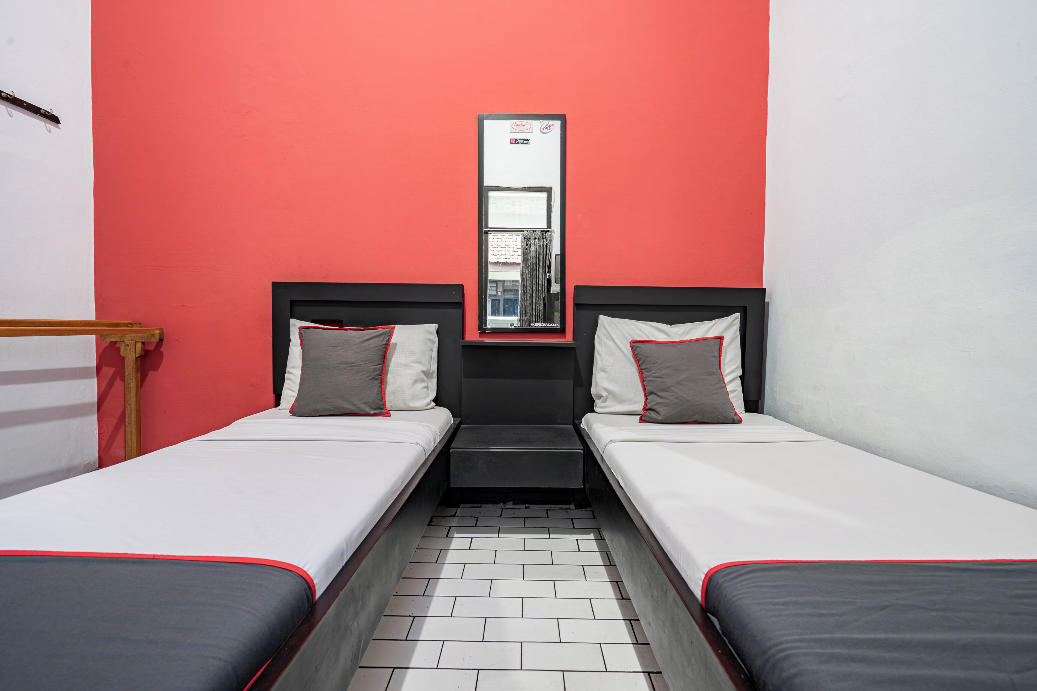 Super OYO Capital O 94108 Hotel Abad