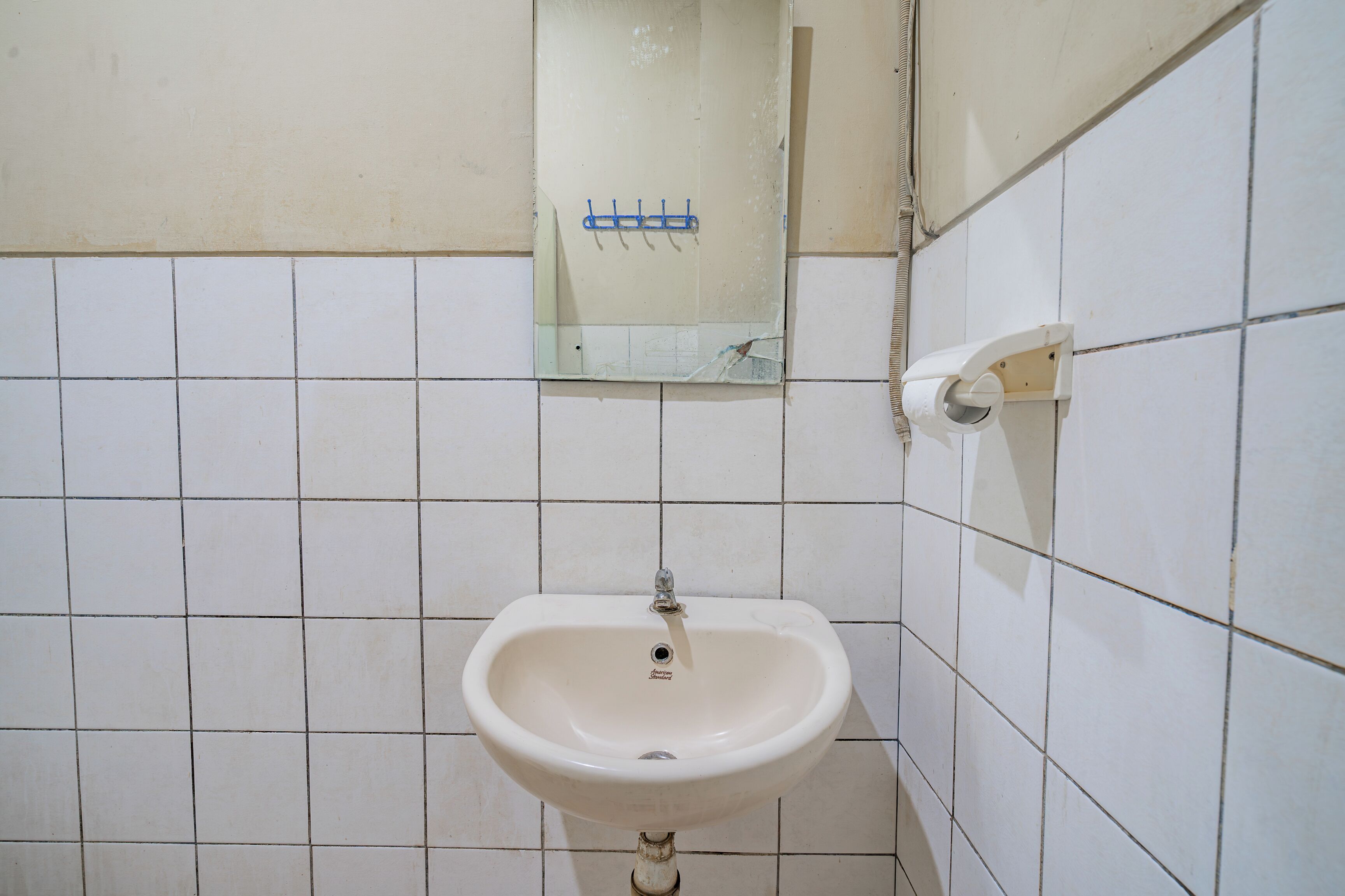 Super OYO Capital O 94108 Hotel Abad