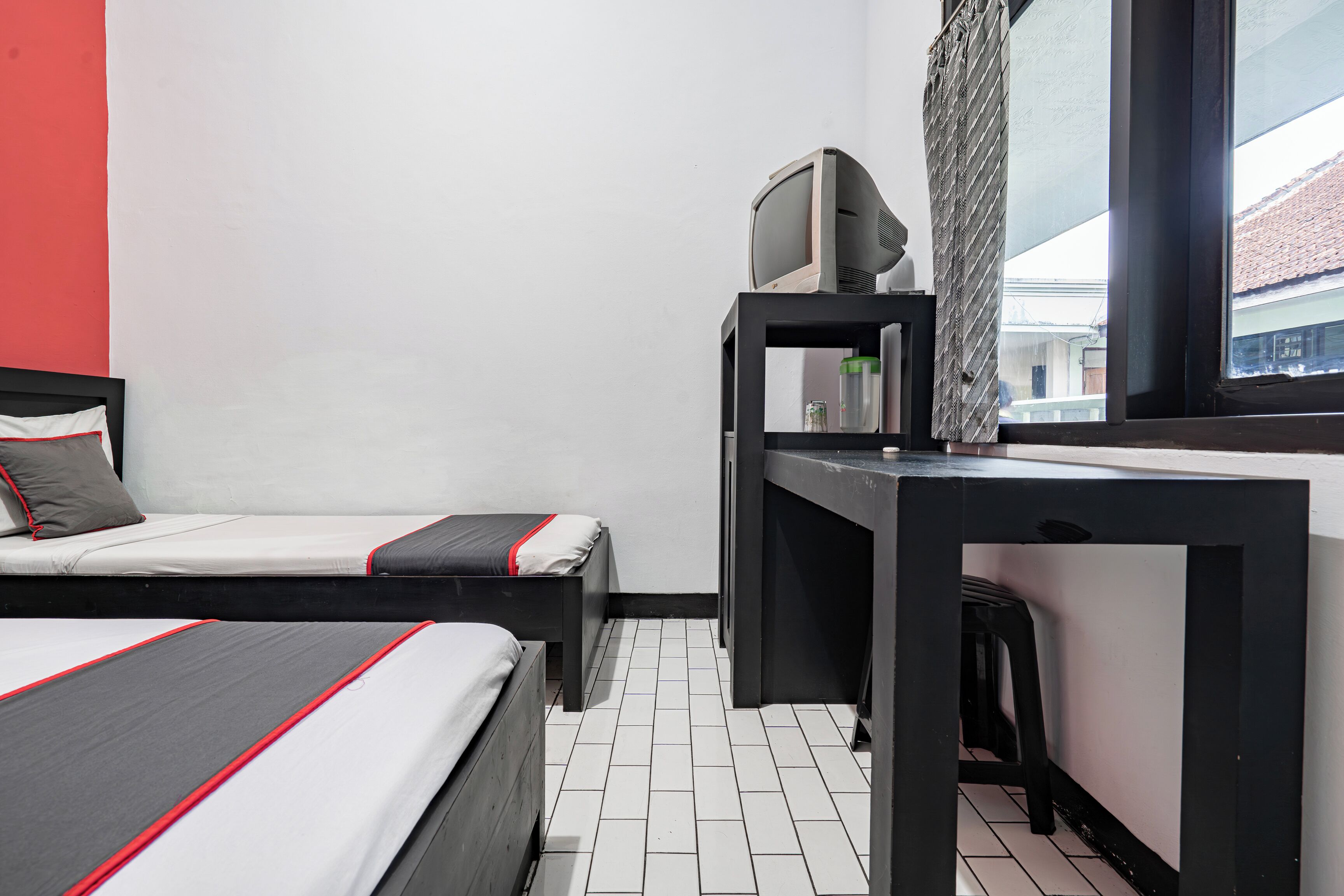 Super OYO Capital O 94108 Hotel Abad