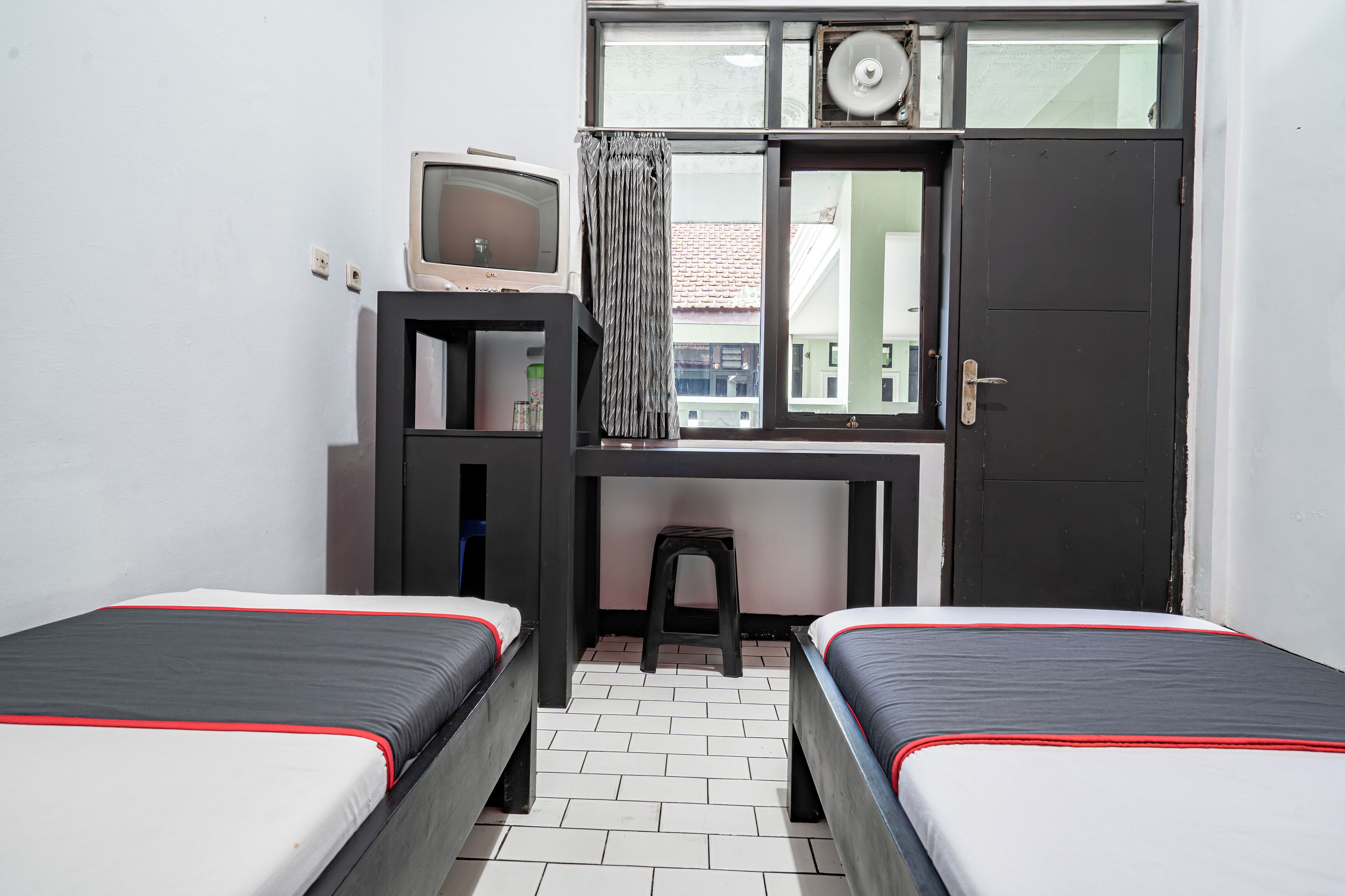 Super OYO Capital O 94108 Hotel Abad