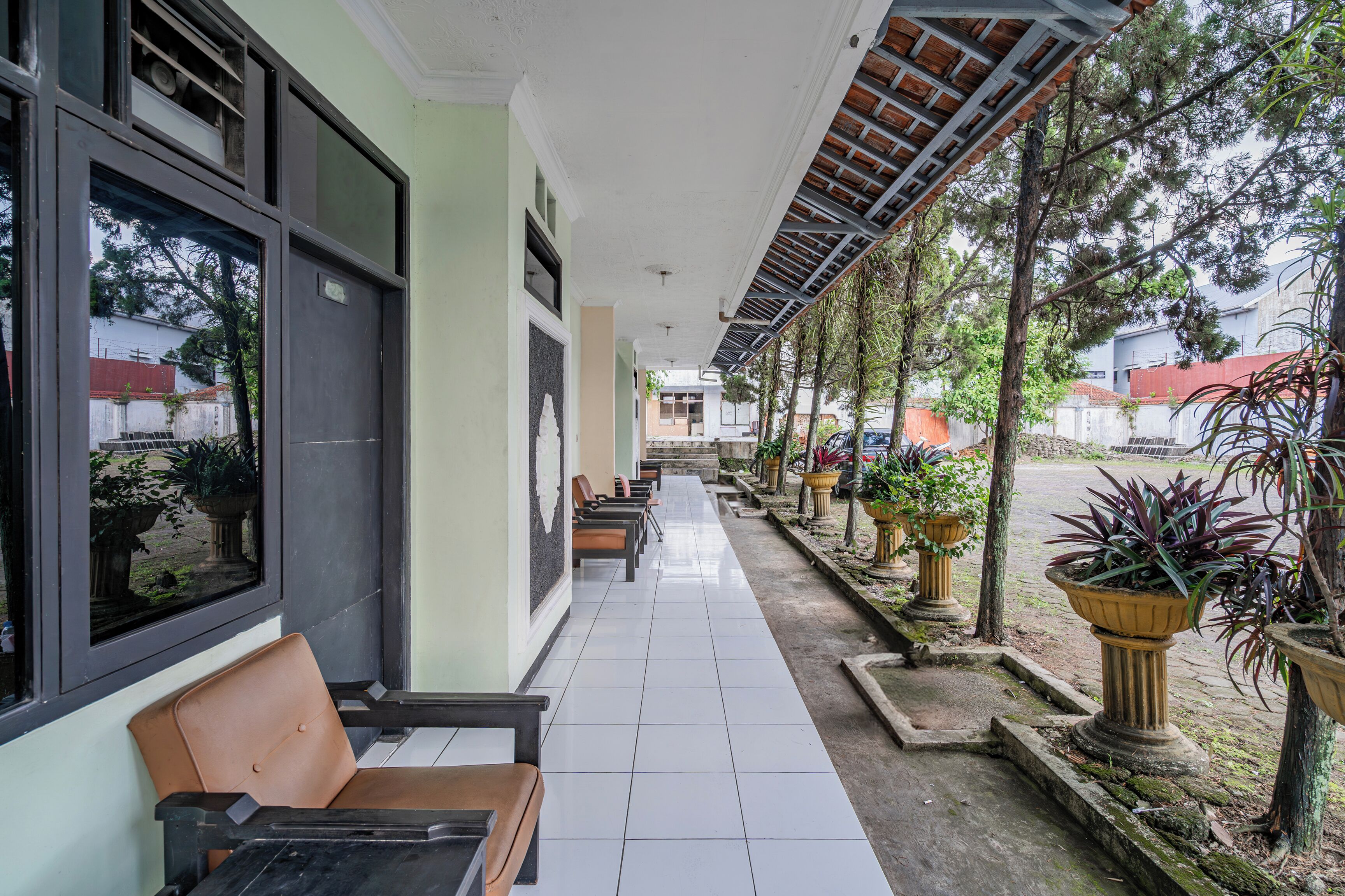 Super OYO Capital O 94108 Hotel Abad