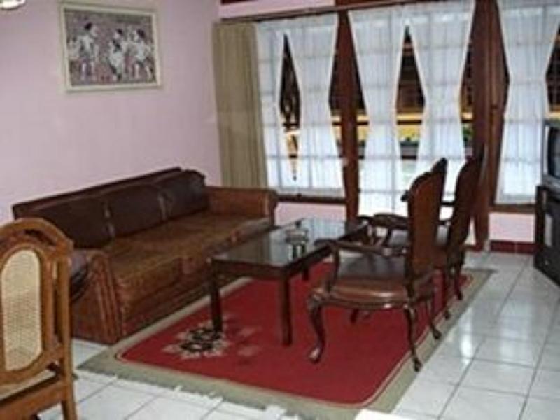 Komajaya Komaratih Hotel