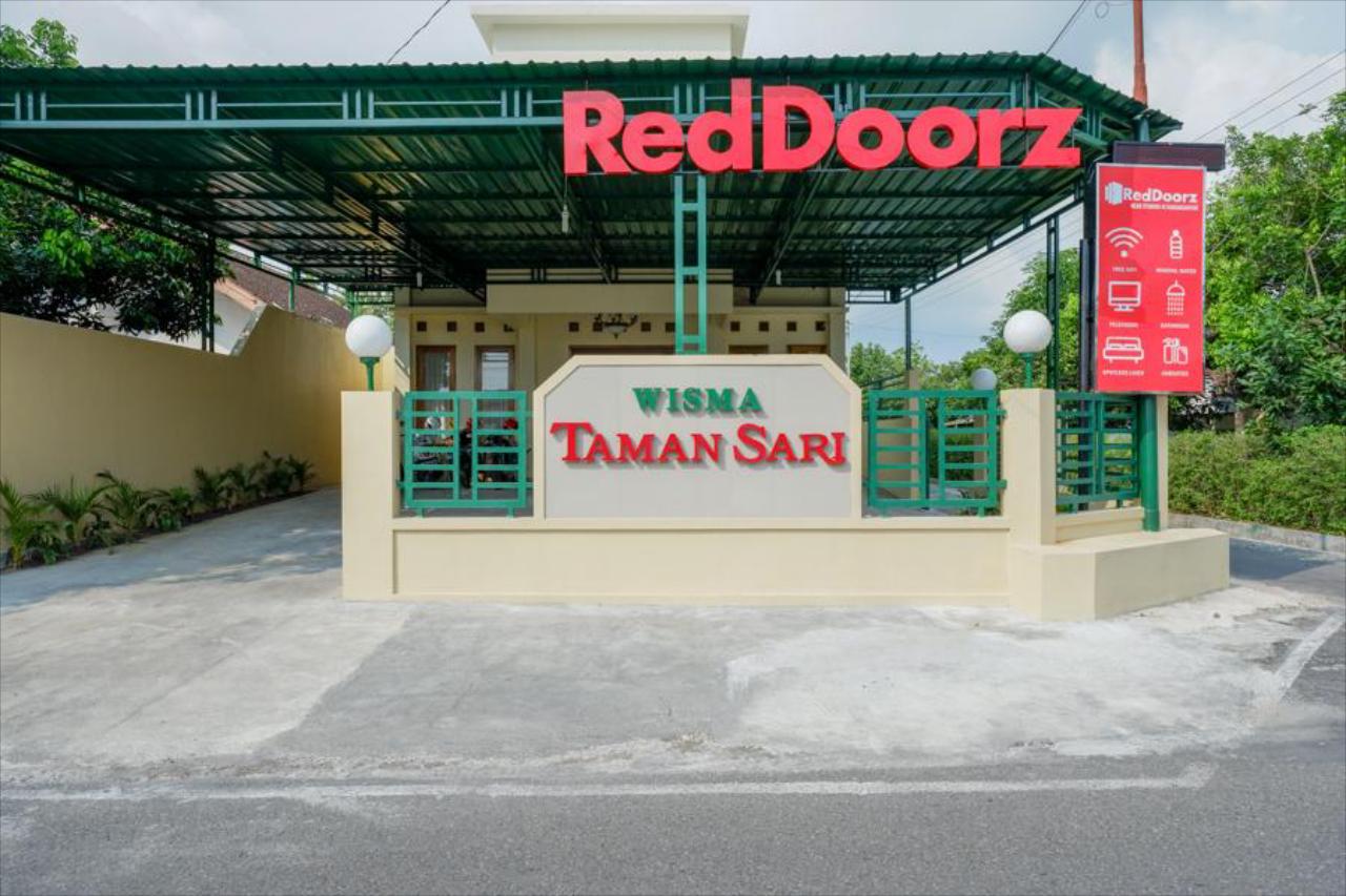 Wisma Taman Sari by RedDoorz