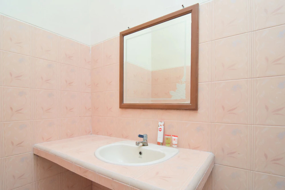 Hotel & Restaurant Basra