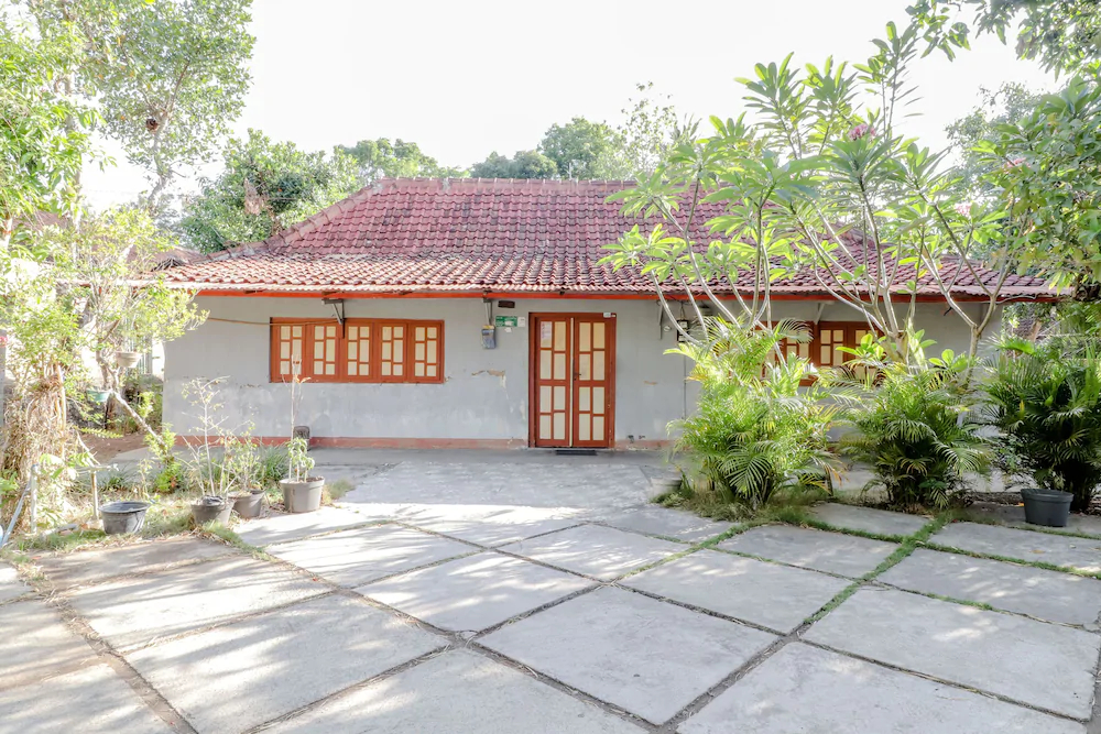 Omah Nggunung Cafe & Homestay